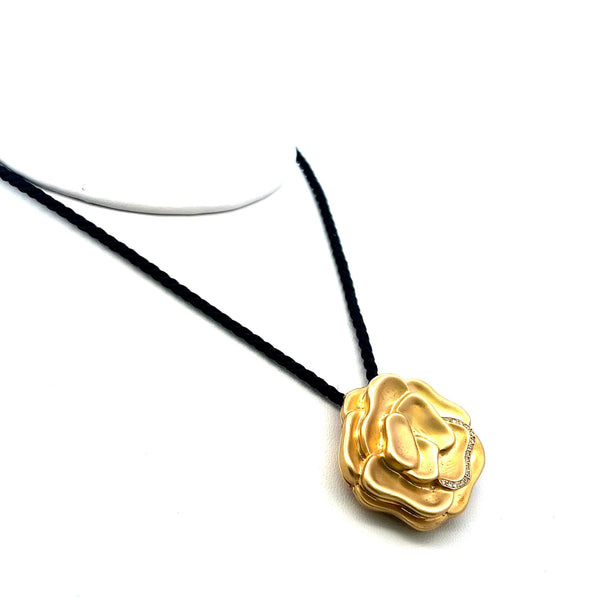 Angela Cummings 0.08 Carat Round Diamond 18K Yellow Gold Pendant Necklace