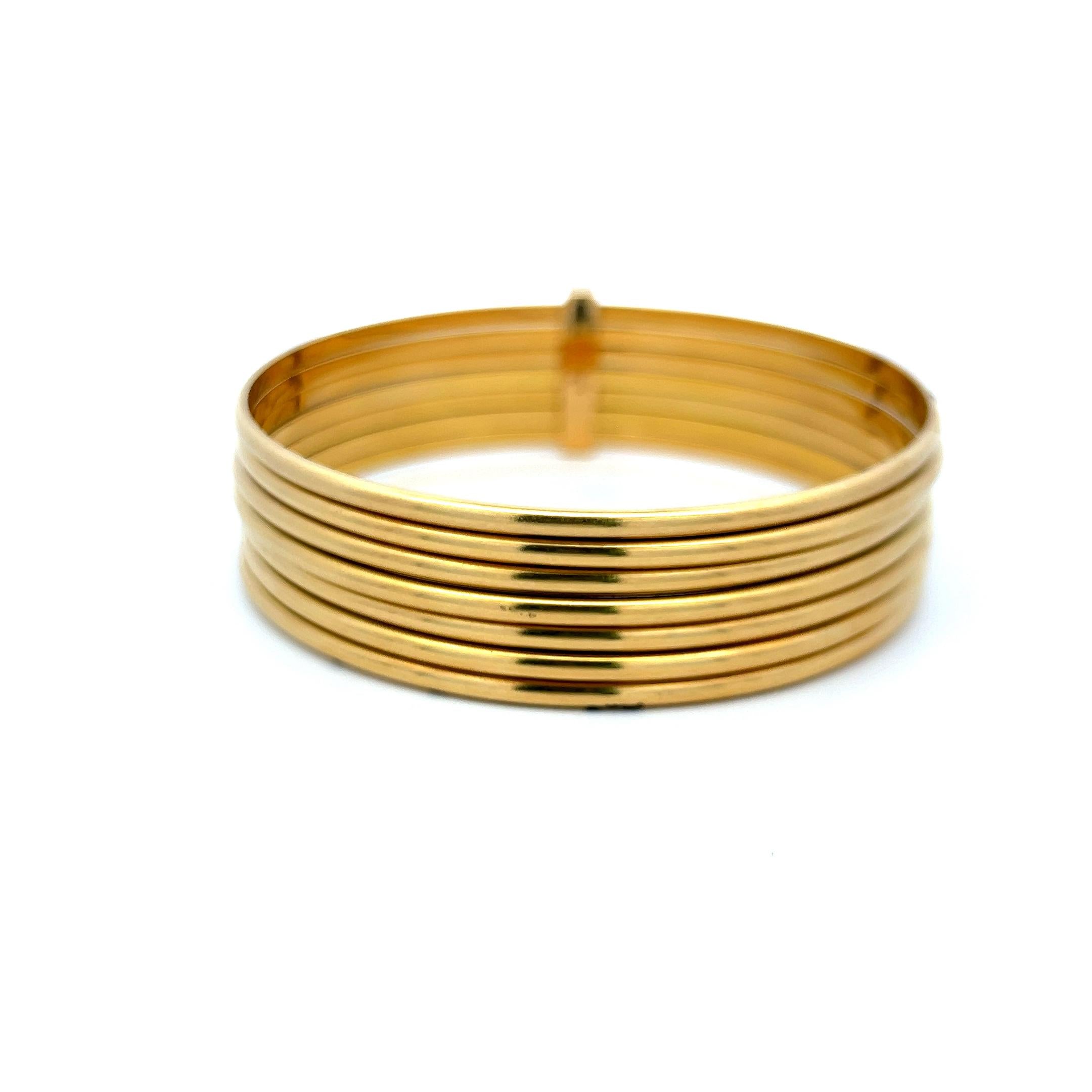 Gucci 0.35 Carat Round Brilliant Diamond 18 Karat Yellow Gold Bangle Bracelet