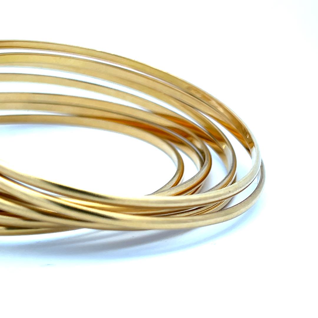Gucci 0.35 Carat Round Brilliant Diamond 18 Karat Yellow Gold Bangle Bracelet
