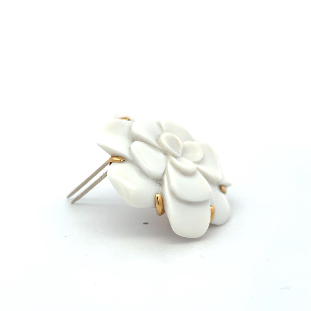 Chanel luxurious 18K Yellow Gold Camellia Pin Brooch 31.9 Grams 1.69*1.72*0.68IN