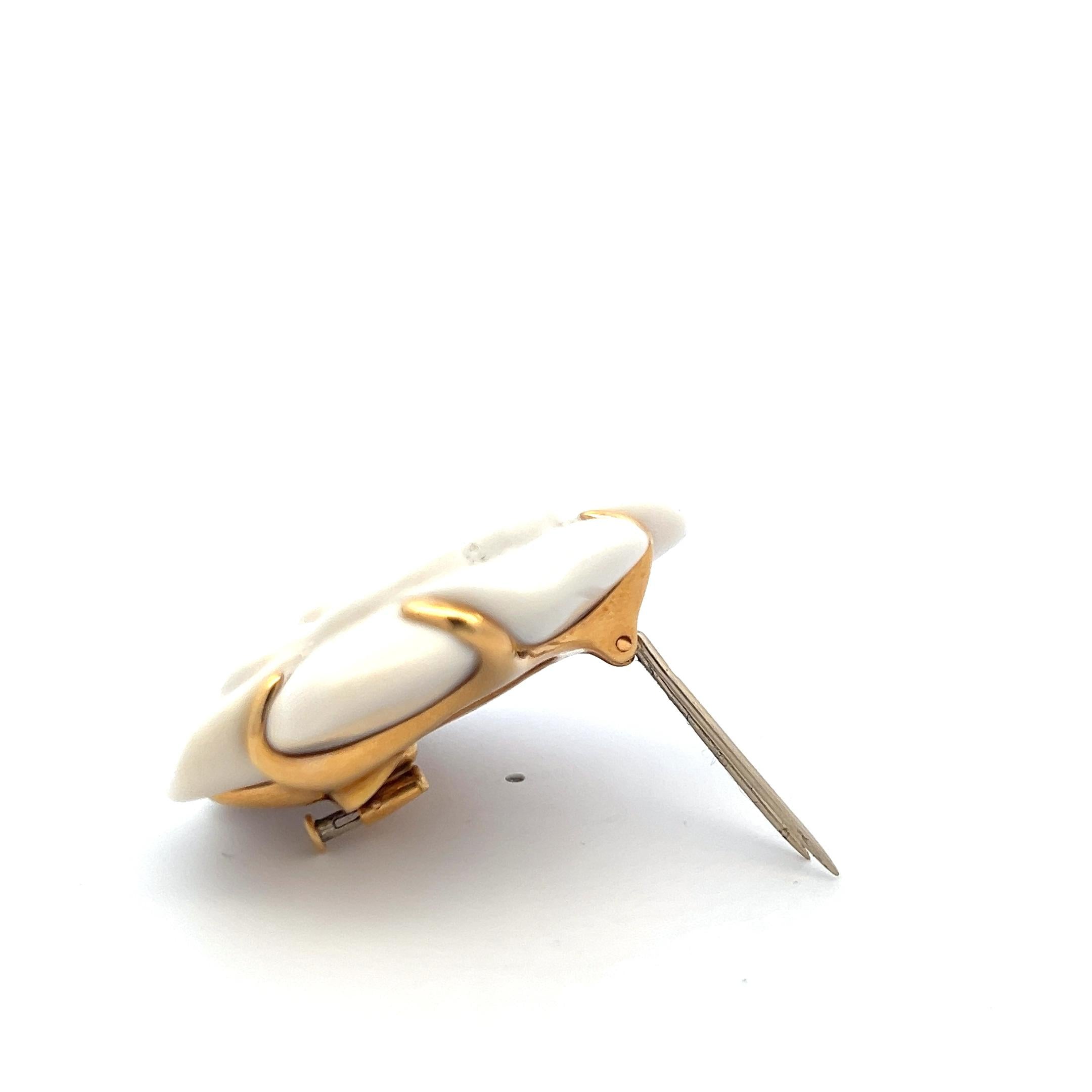 Chanel luxurious 18K Yellow Gold Camellia Pin Brooch 31.9 Grams 1.69*1.72*0.68IN
