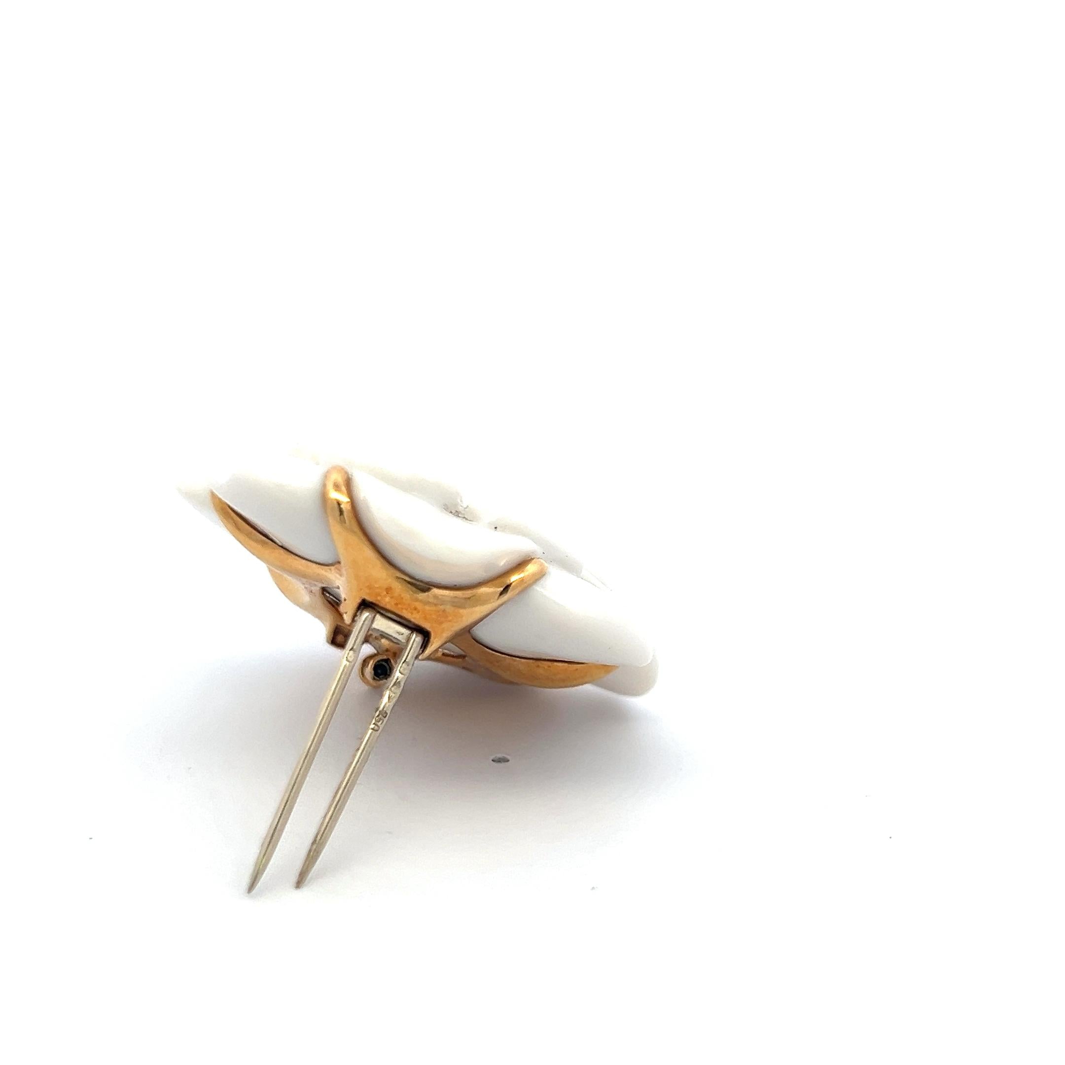 Chanel luxurious 18K Yellow Gold Camellia Pin Brooch 31.9 Grams 1.69*1.72*0.68IN