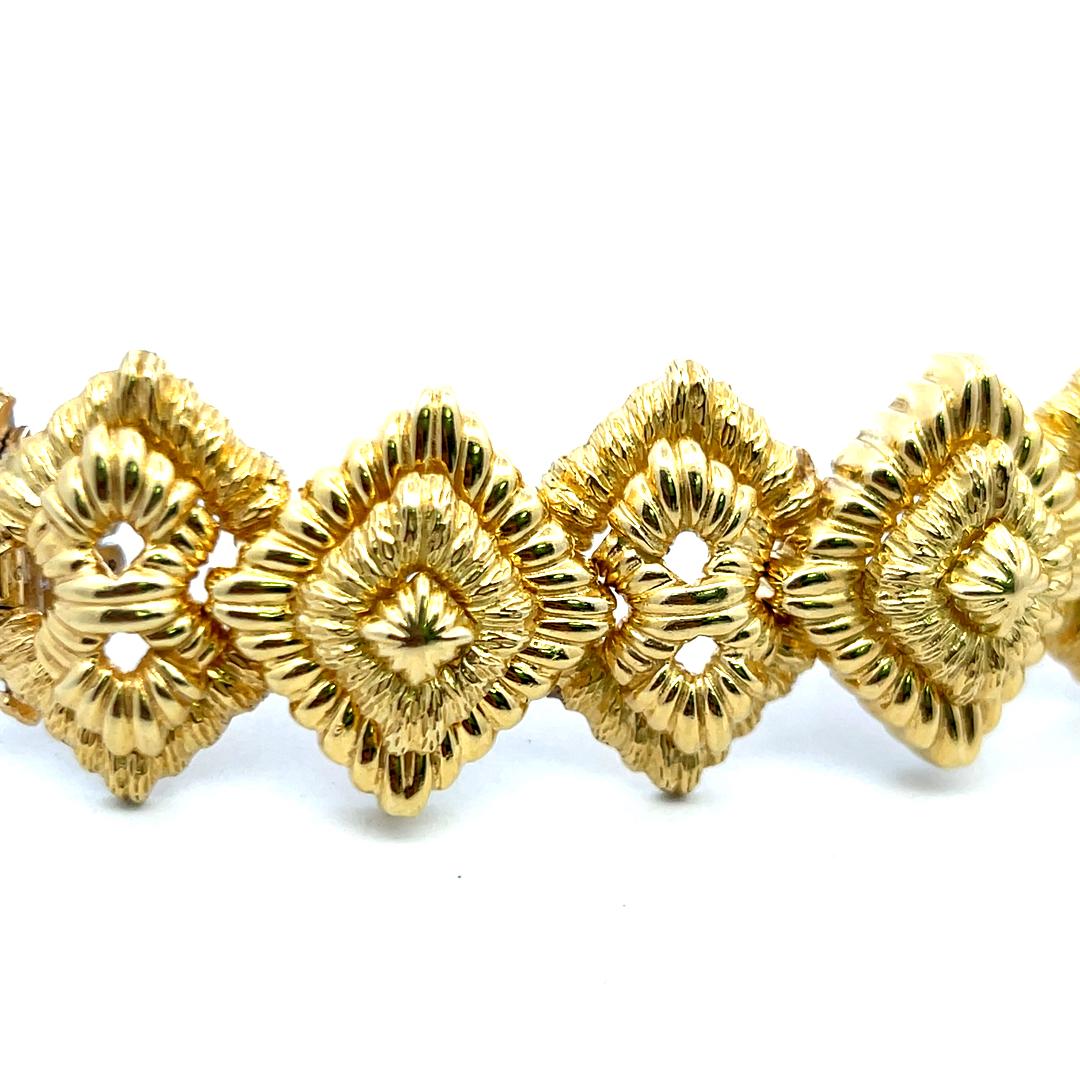 Van Cleef & Arpels Vintage 85.70 Grams 18 Karat Yellow Gold Link Bracelet