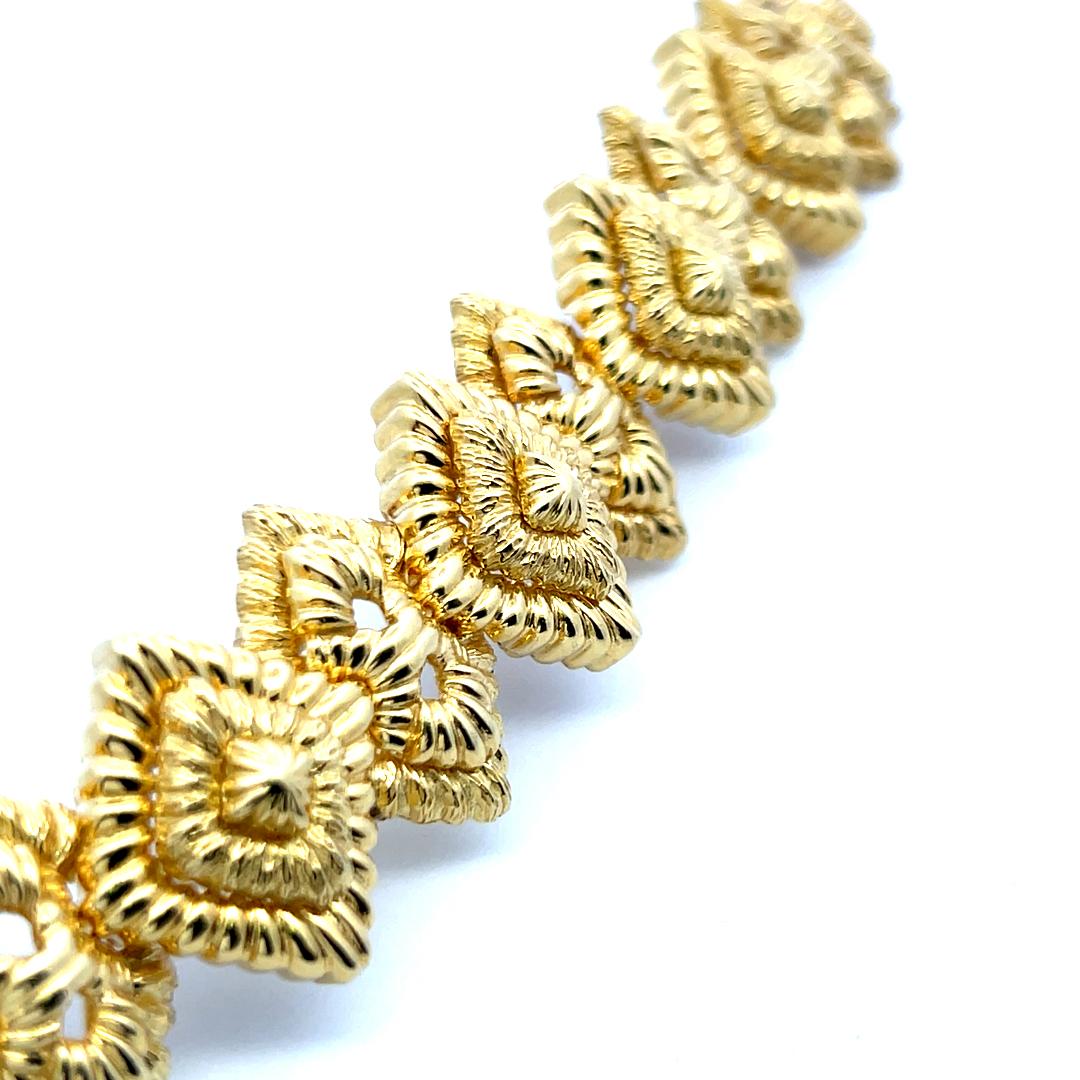 Van Cleef & Arpels Vintage 85.70 Grams 18 Karat Yellow Gold Link Bracelet