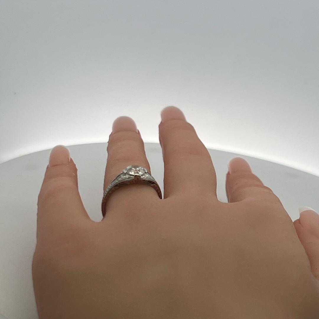 Vintage 1.02ct Circular Brilliant Cut Diamond Platinum Engagement Ring (I VS2)