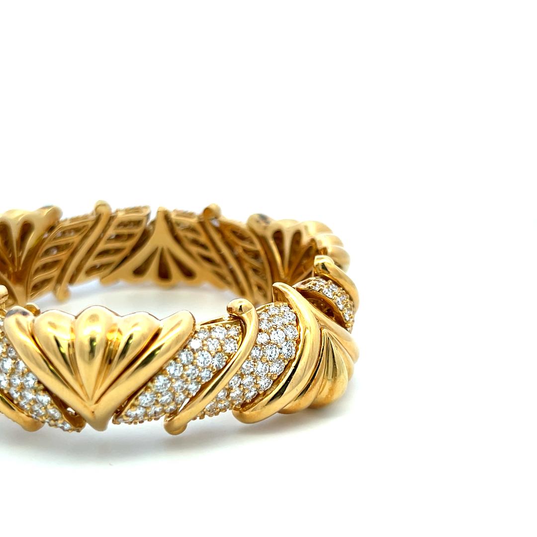 Hammerman Brothers 18K YG Link Bracelet with 15 Carat Round G VS Diamonds