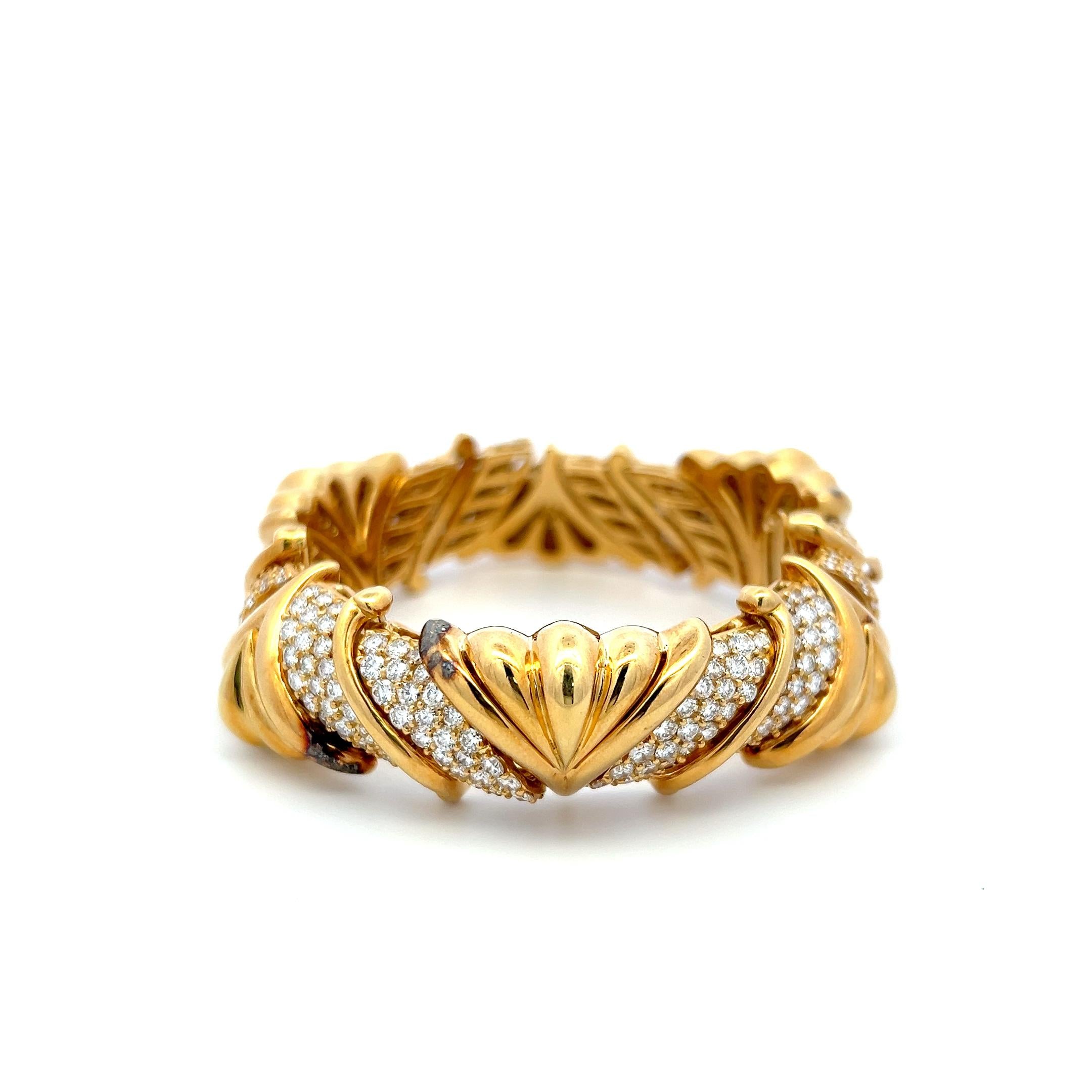 Hammerman Brothers 18K YG Link Bracelet with 15 Carat Round G VS Diamonds