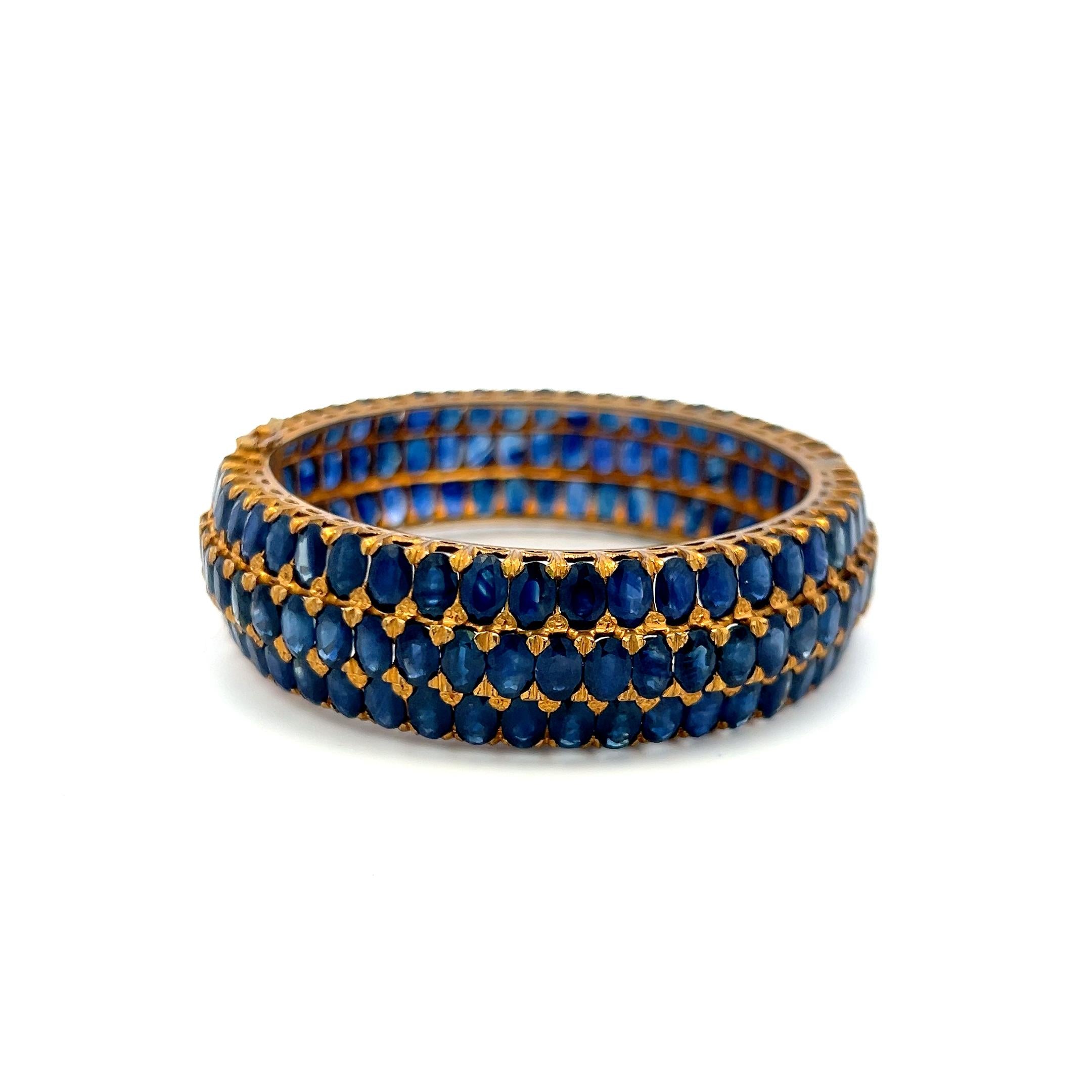 18K Yellow Gold Bangle Bracelet with 75 Carat Oval Sapphire Gemstones