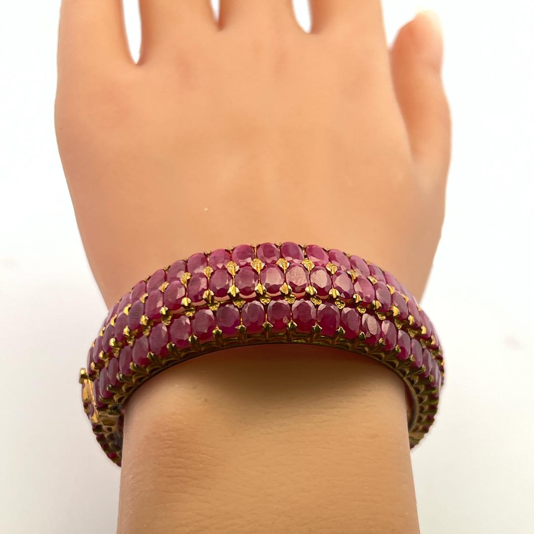 18K Yellow Gold Bangle Bracelet with 75 Carat Oval Rubies Gemstones Size 7