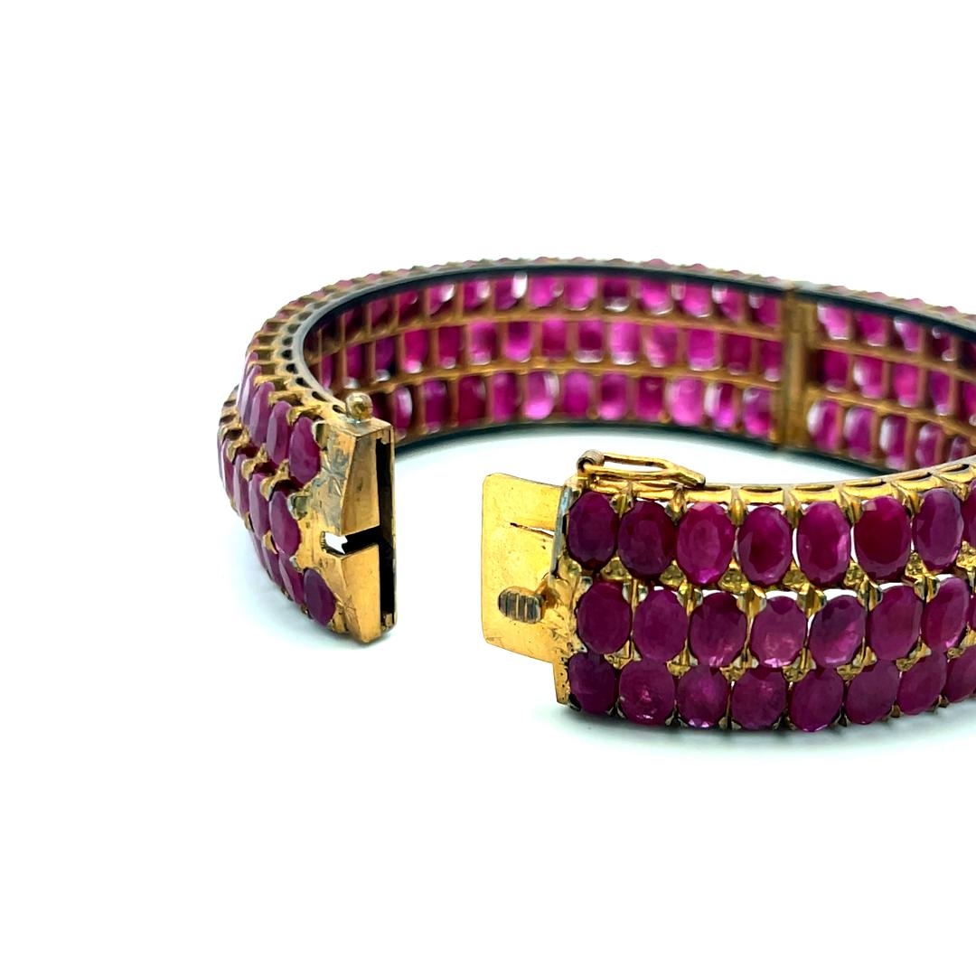 18K Yellow Gold Bangle Bracelet with 75 Carat Oval Rubies Gemstones Size 7