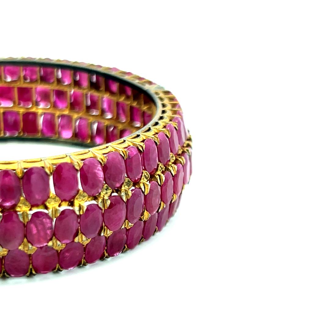 18K Yellow Gold Bangle Bracelet with 75 Carat Oval Rubies Gemstones Size 7