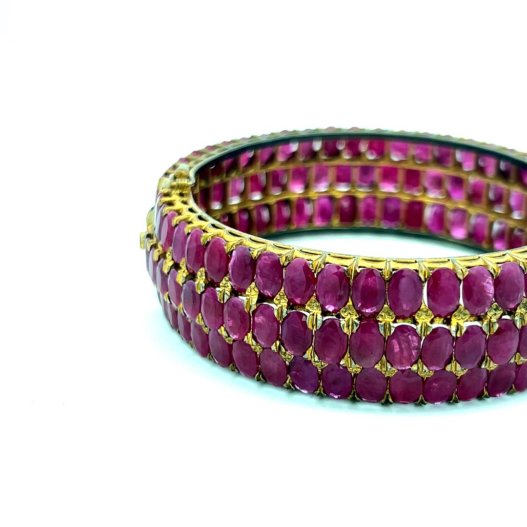 18K Yellow Gold Bangle Bracelet with 75 Carat Oval Rubies Gemstones Size 7