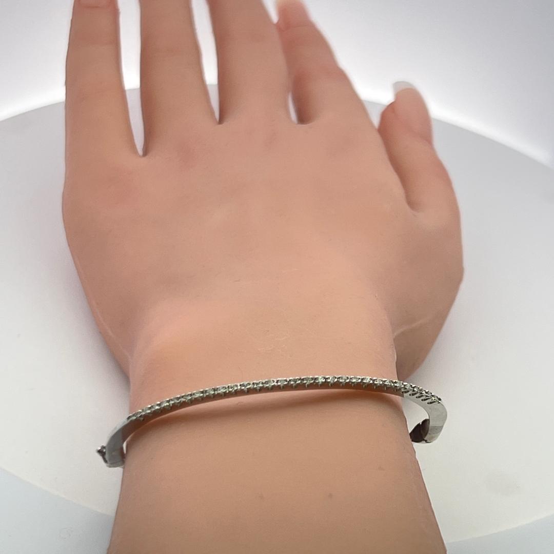 0.31ct Round Brilliant Diamond Bangle Bracelet in 18K White Gold (I SI)