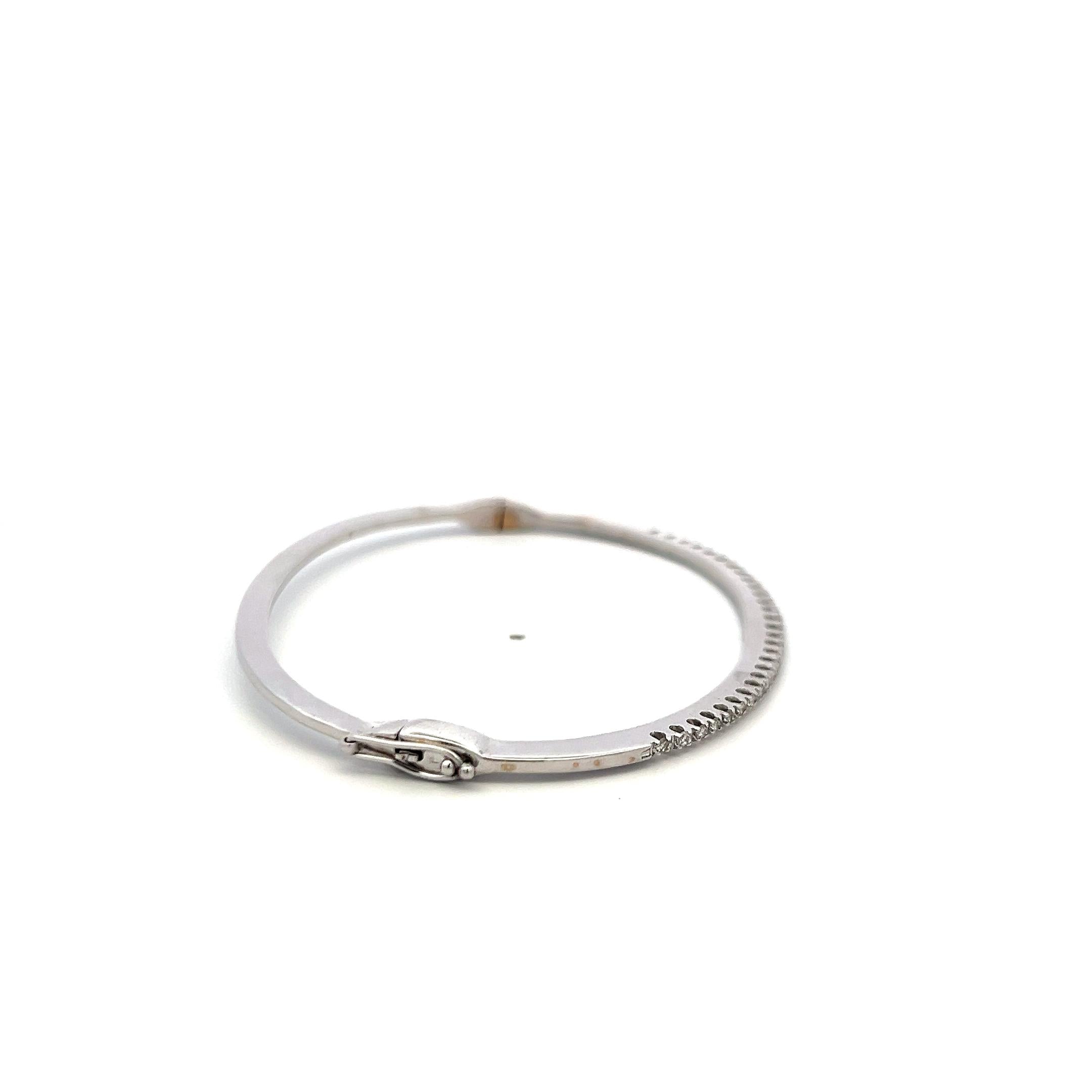 0.31ct Round Brilliant Diamond Bangle Bracelet in 18K White Gold (I SI)