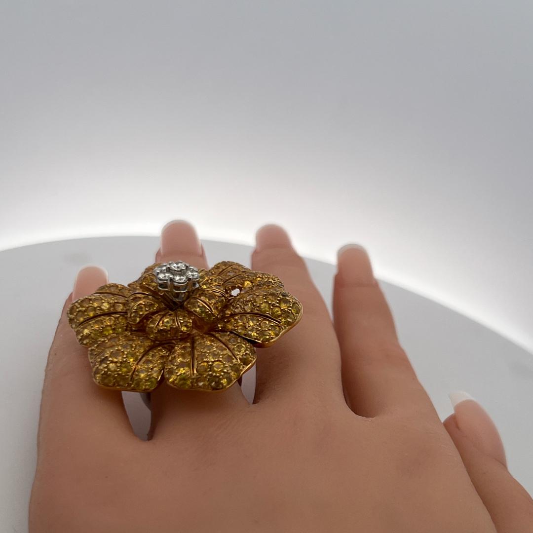 Vintage 18K Gold Flower Cocktail Ring 0.75 Diamond And 15.61 Carat Sapphire