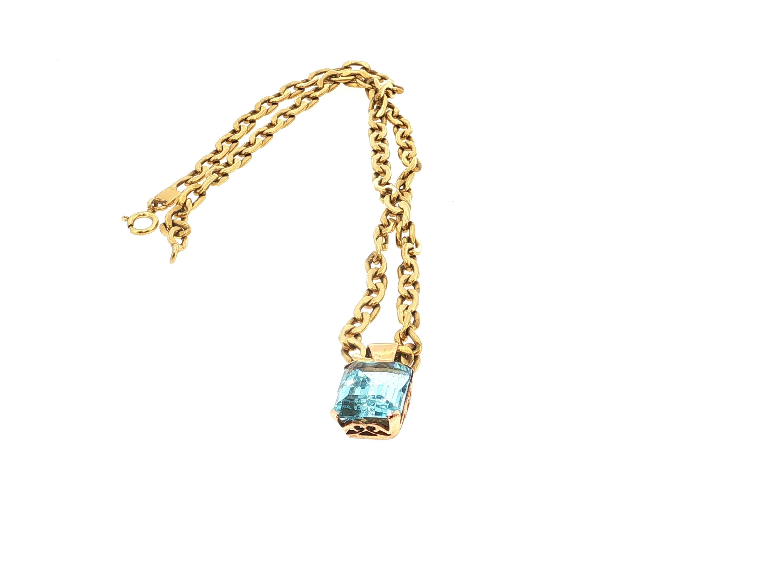 Vintage 18K Two Tone Gold Pendant Necklace with 10.93 Carat Aqua Marine 16 Inch