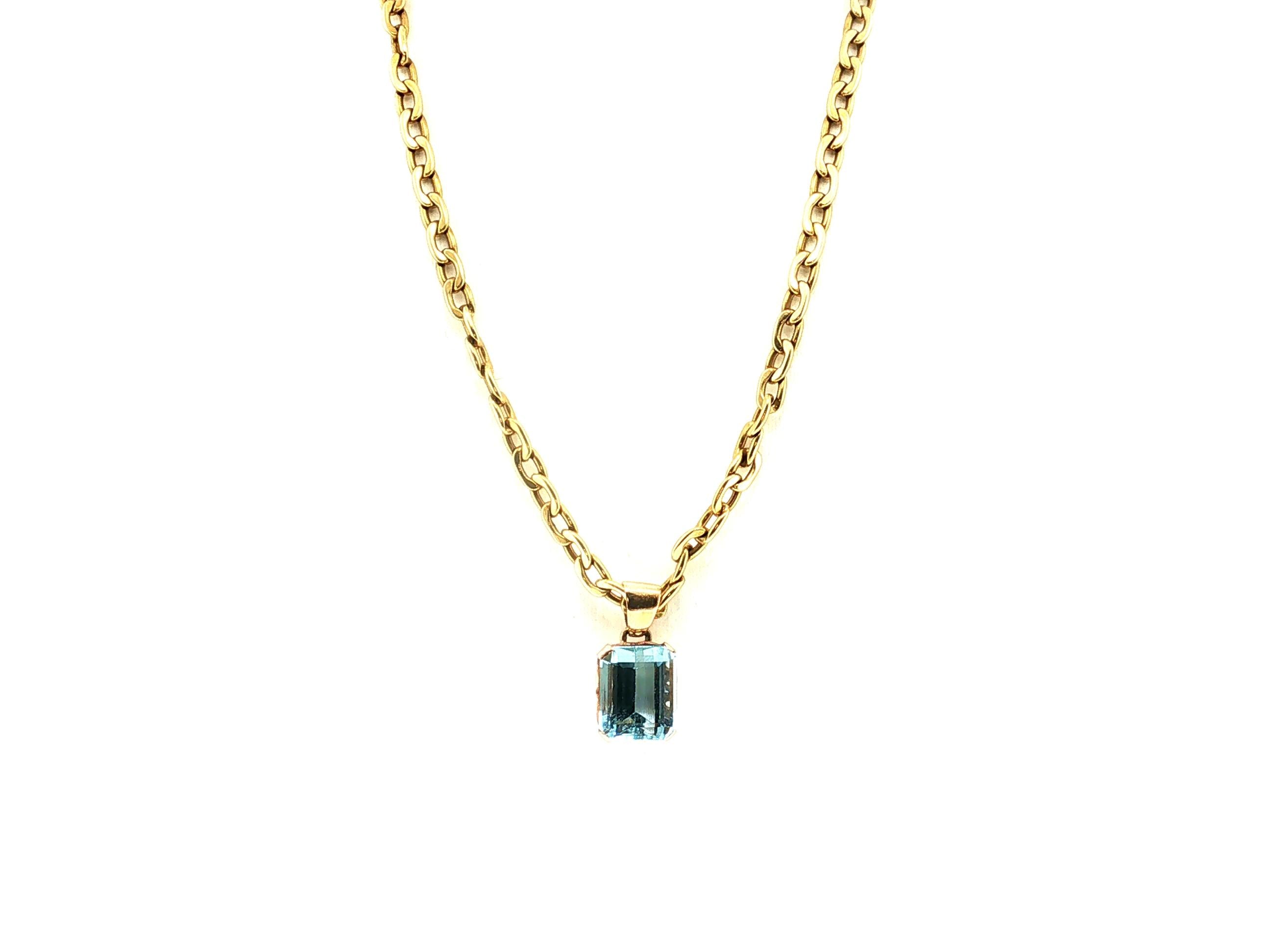 Vintage 18K Two Tone Gold Pendant Necklace with 10.93 Carat Aqua Marine 16 Inch