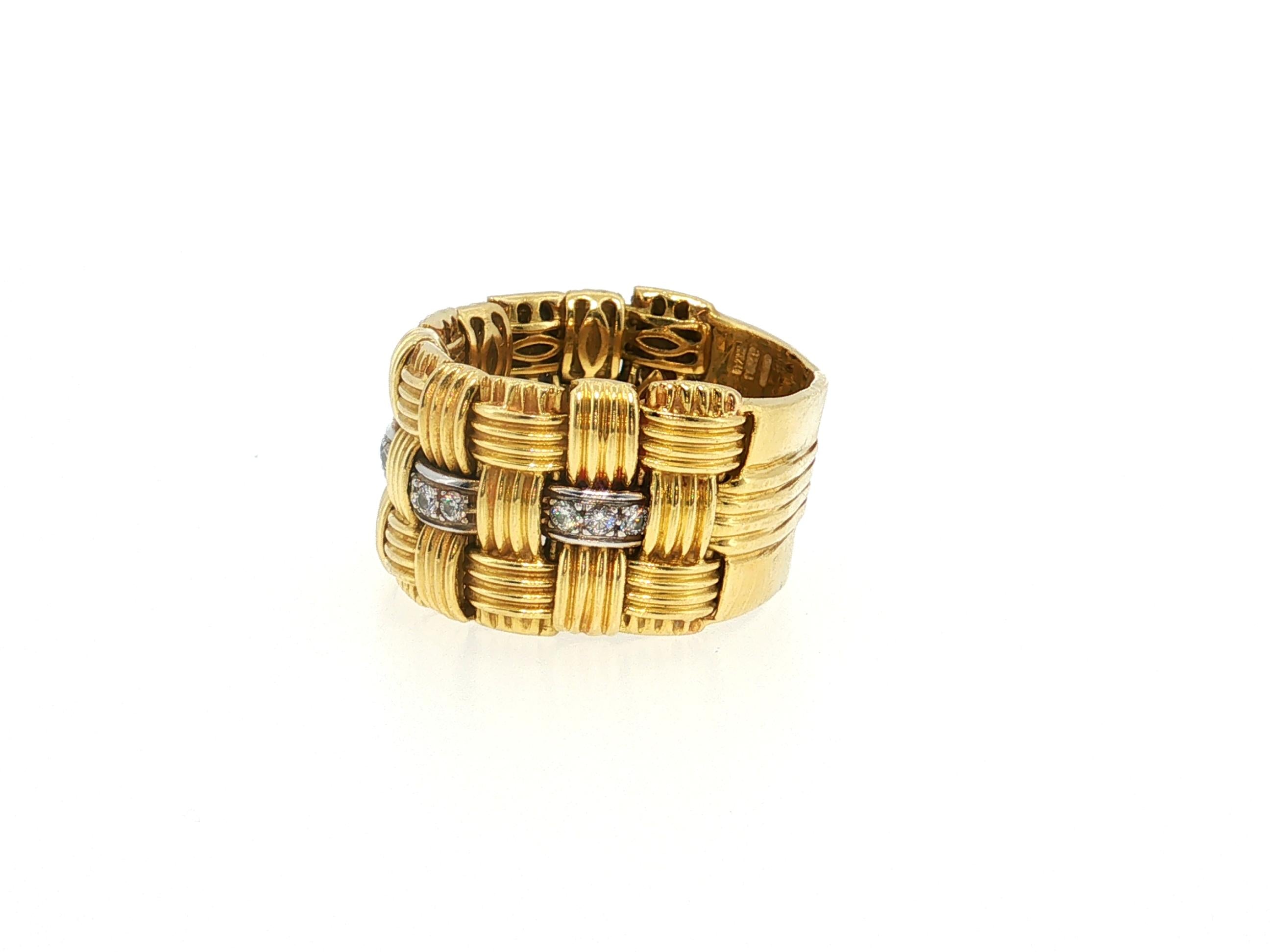 Roberto Coin 18K Yellow Gold Band Ring with 0.38 Carat Round H VS Diamonds