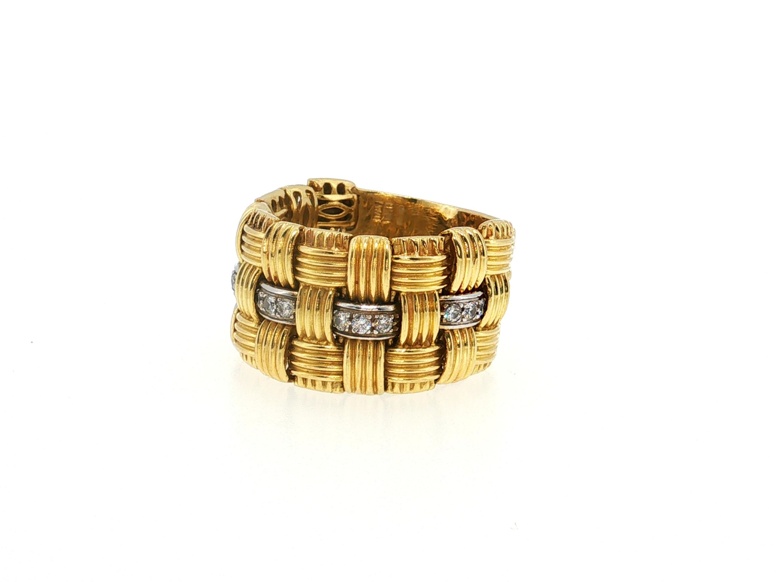 Roberto Coin 18K Yellow Gold Band Ring with 0.38 Carat Round H VS Diamonds