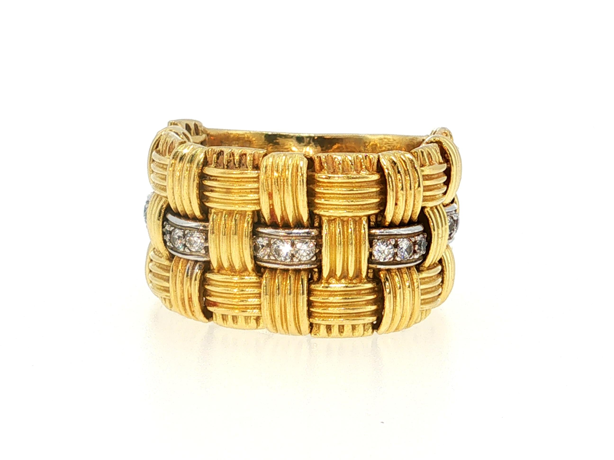 Roberto Coin 18K Yellow Gold Band Ring with 0.38 Carat Round H VS Diamonds