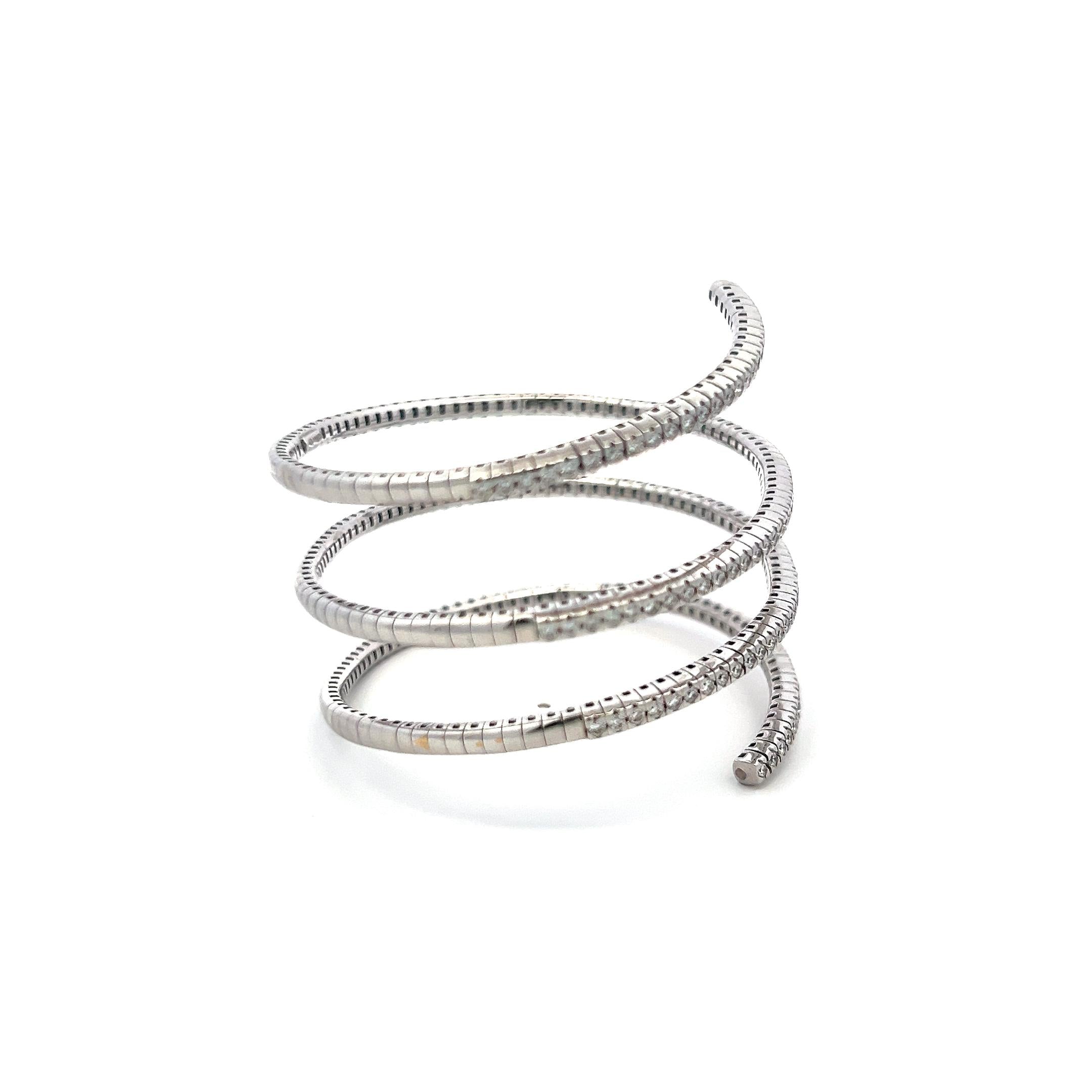 Vintage 18K Yellow Gold Coil Bracelet with 2.6 Carat Round F VS Diamonds