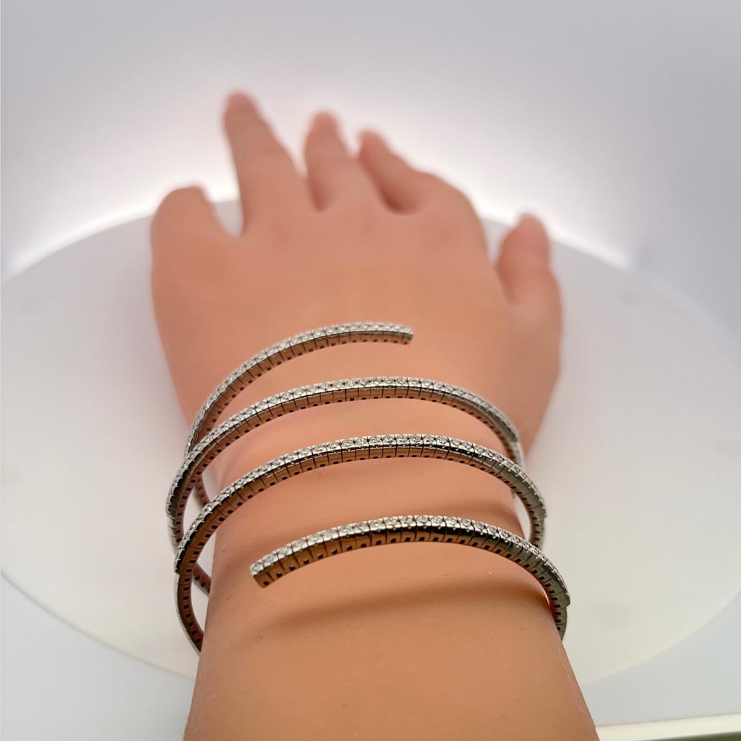 Vintage 18K Yellow Gold Coil Bracelet with 2.6 Carat Round F VS Diamonds