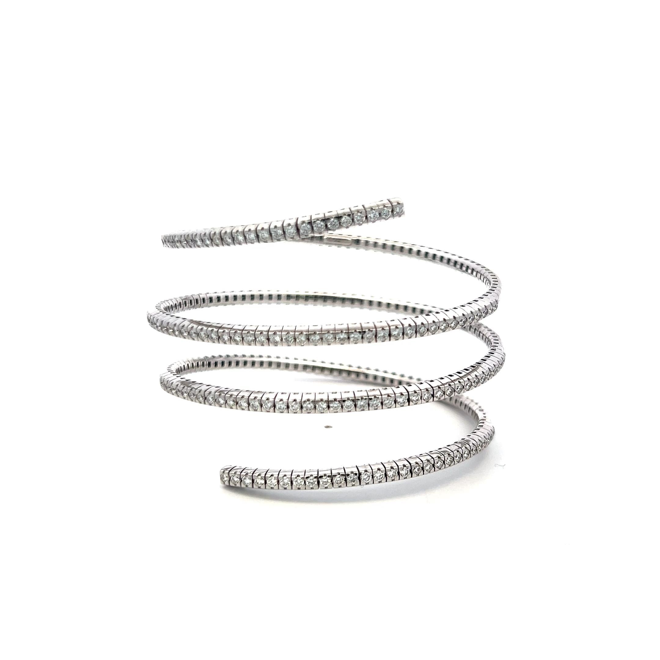 Vintage 18K Yellow Gold Coil Bracelet with 2.6 Carat Round F VS Diamonds