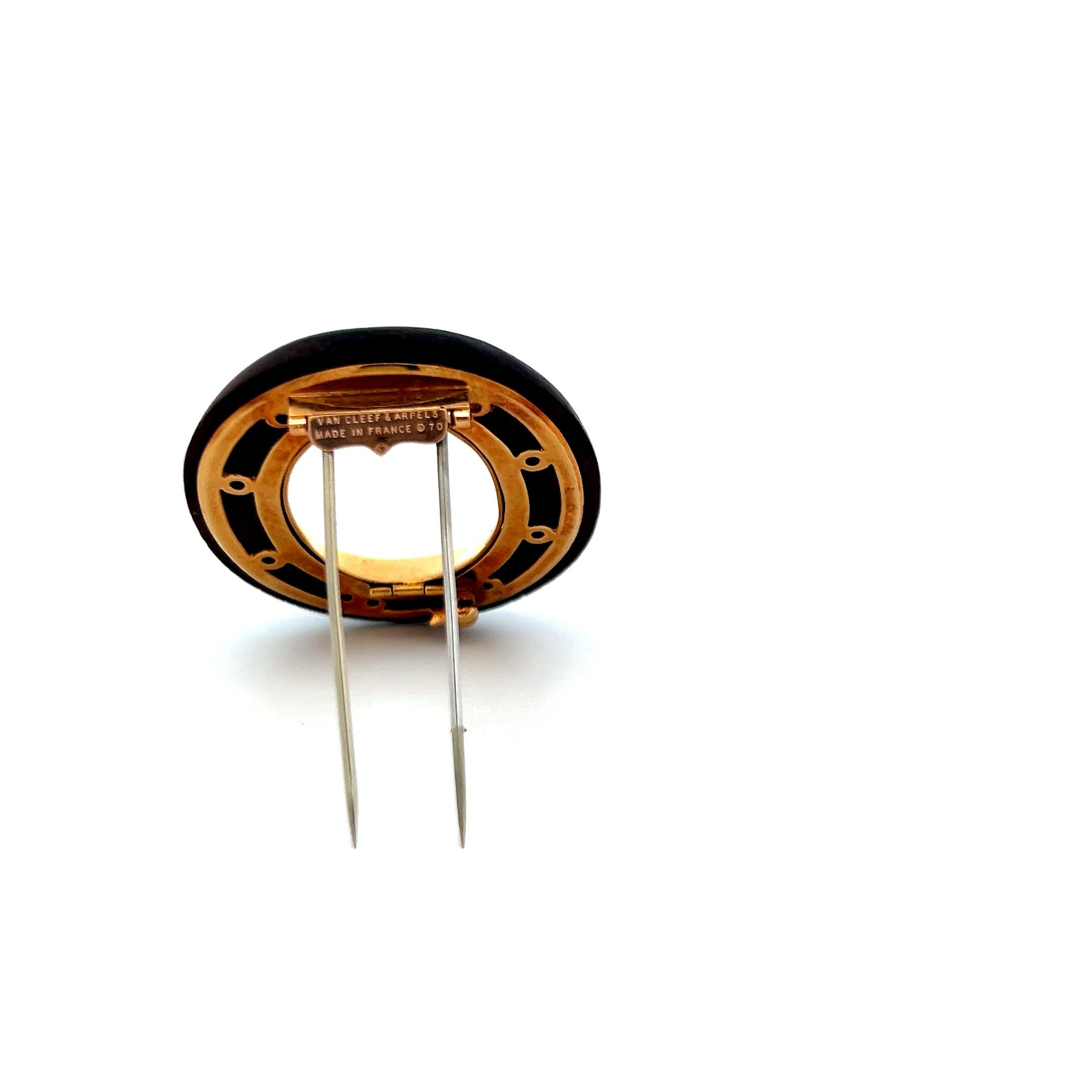 Van Cleef & Arpels 18K Yellow Gold and Wood Vintage Oval Pin Brooch