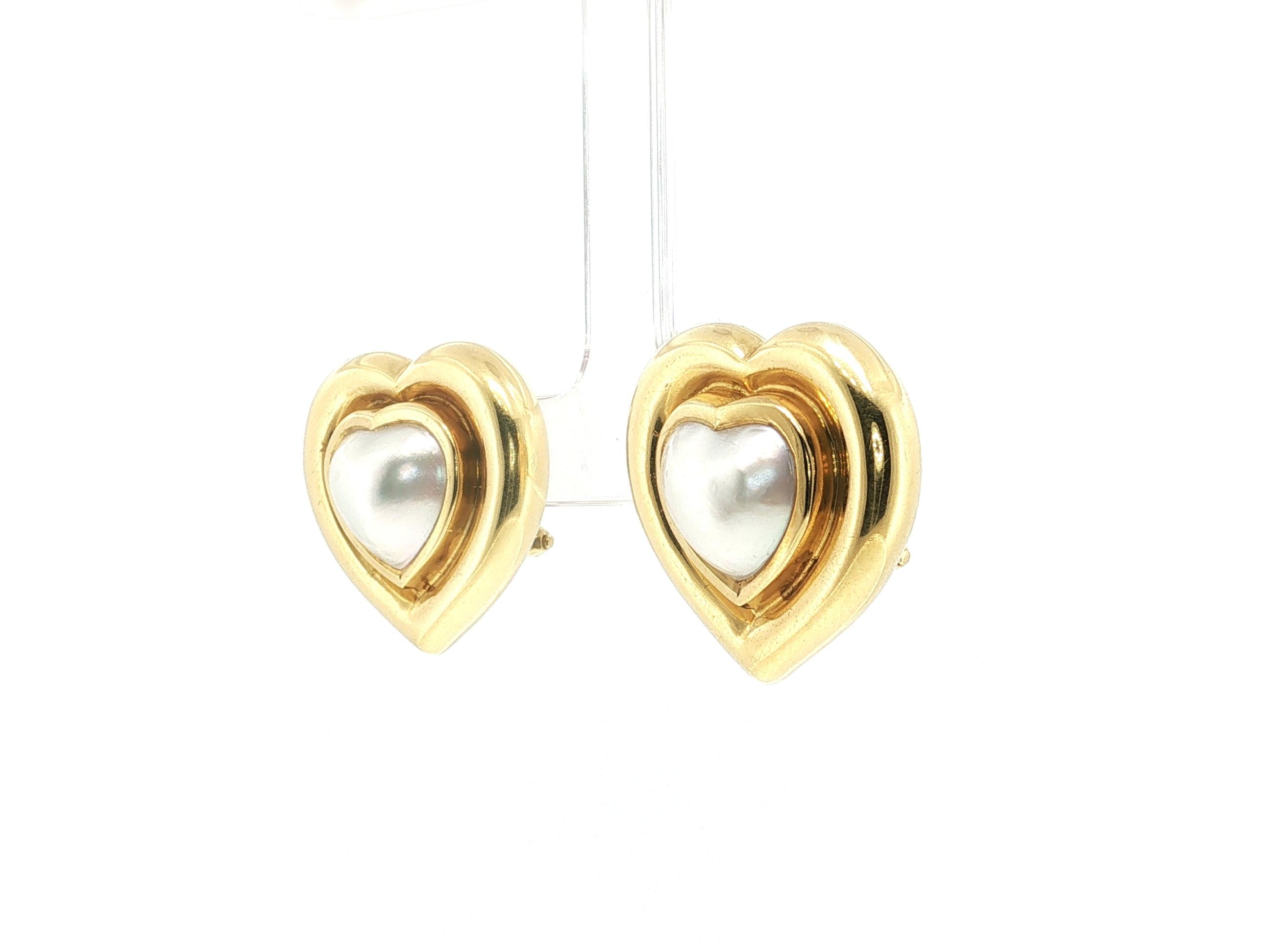 Tiffany & Co 18 Karat Yellow Gold Stud Earrings 22.9 Grams with 9.45mm Pearl