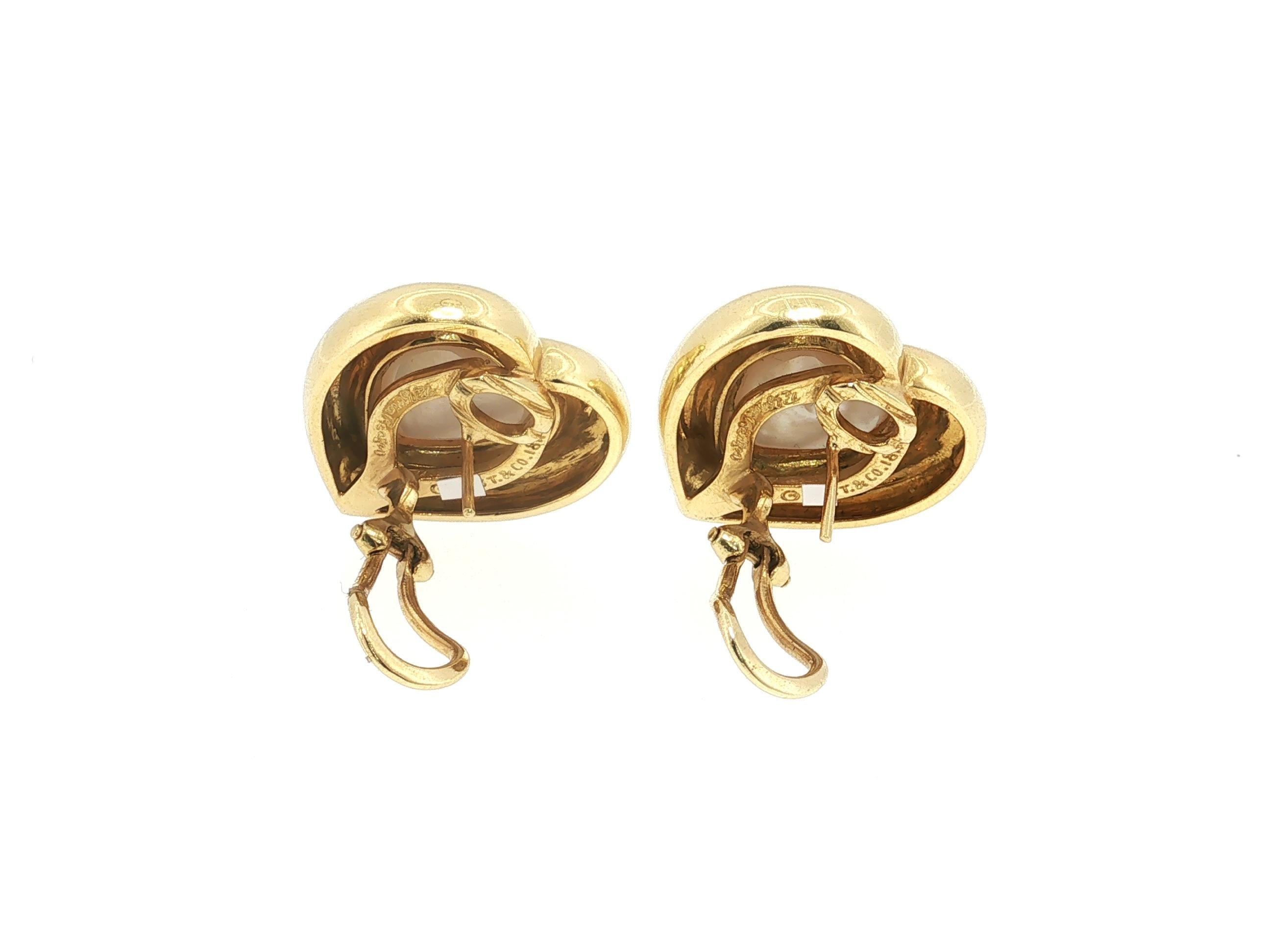 Tiffany & Co 18 Karat Yellow Gold Stud Earrings 22.9 Grams with 9.45mm Pearl