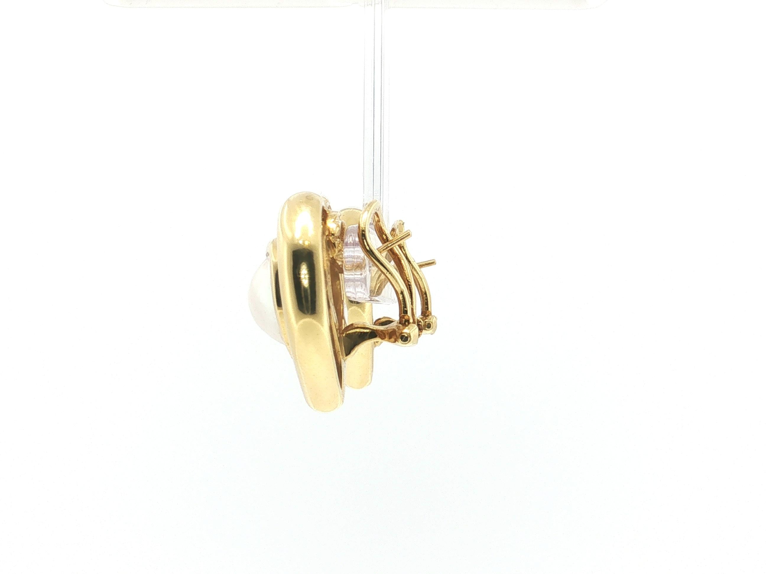 Tiffany & Co 18 Karat Yellow Gold Stud Earrings 22.9 Grams with 9.45mm Pearl