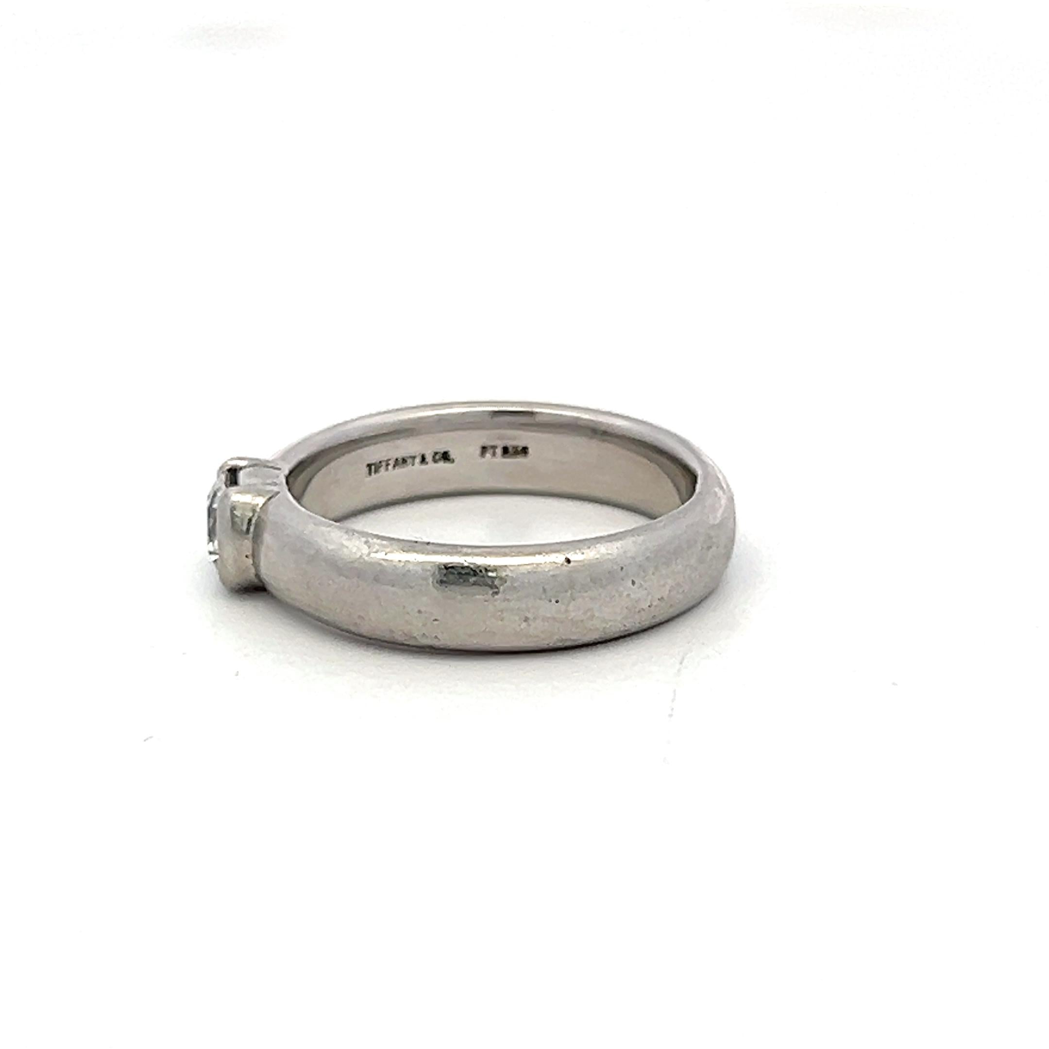 Tiffany & Co Vintage Platinum Engagement Ring with 0.3 Carat Round F VS Diamond