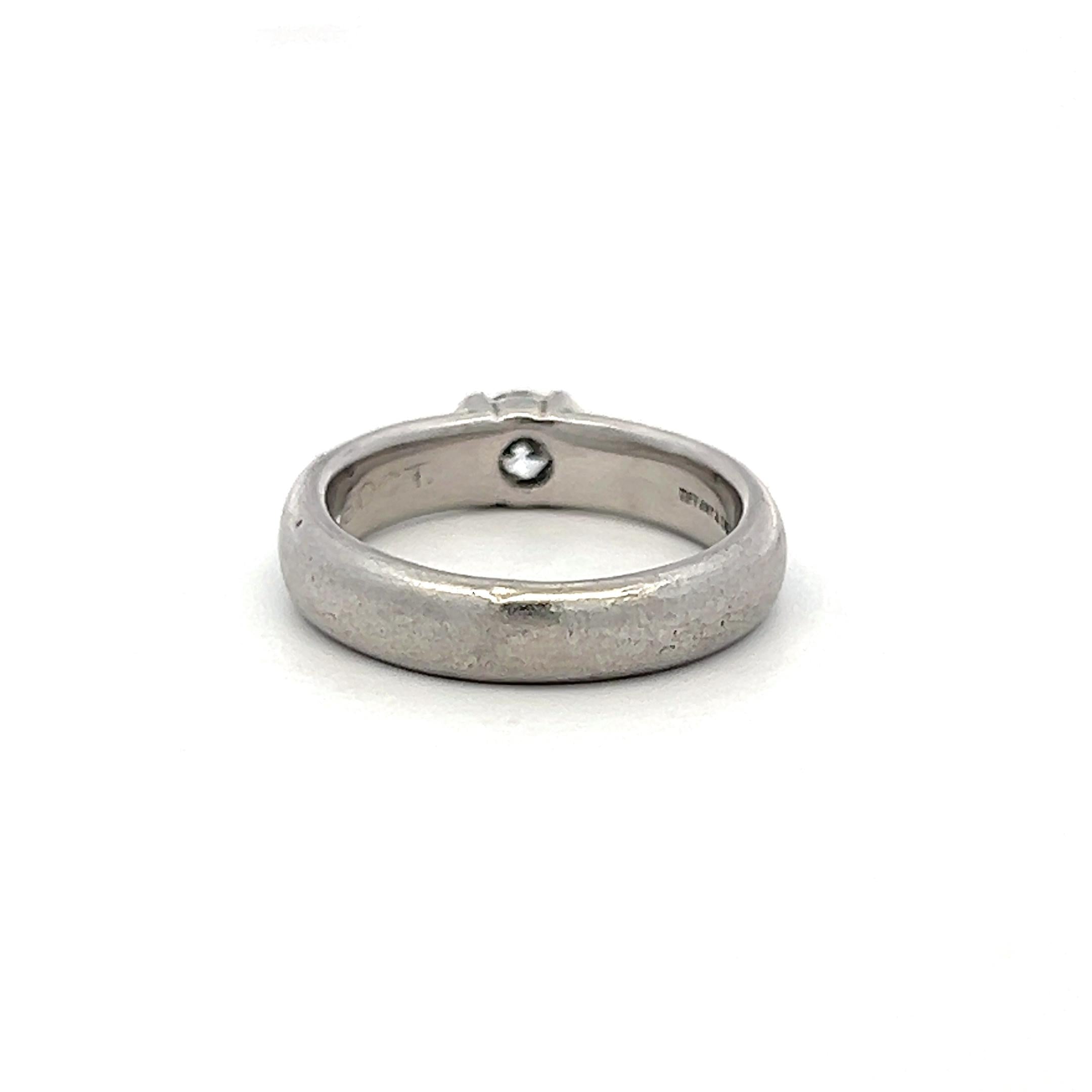 Tiffany & Co Vintage Platinum Engagement Ring with 0.3 Carat Round F VS Diamond