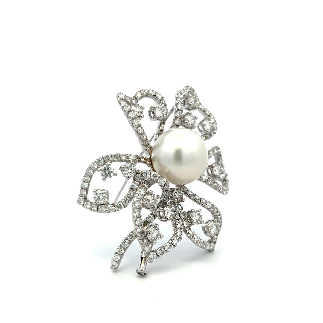 7.50ct Diamond and 15mm Pearl 18K White Gold Vintage Floral Pin Brooch