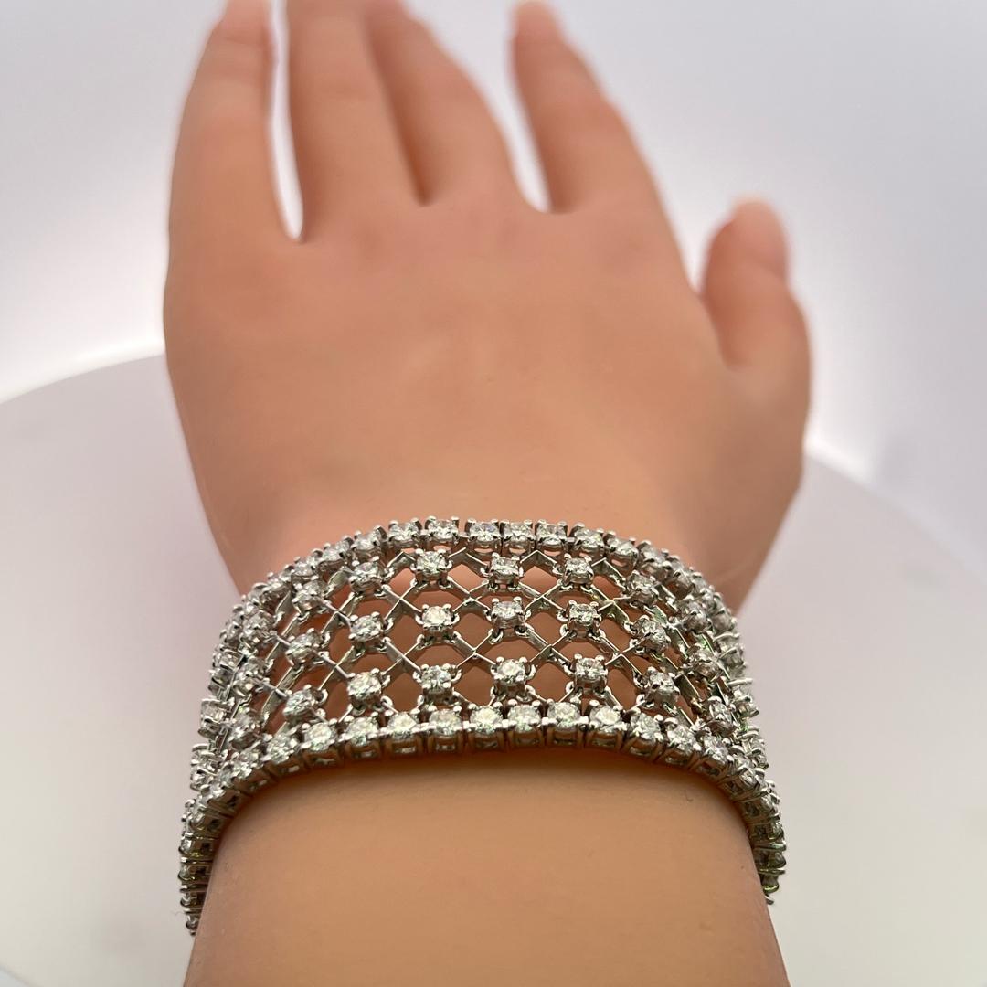 13.00 Carat Round Brilliant Diamond 18K White Gold Wide Mesh Link Bracelet