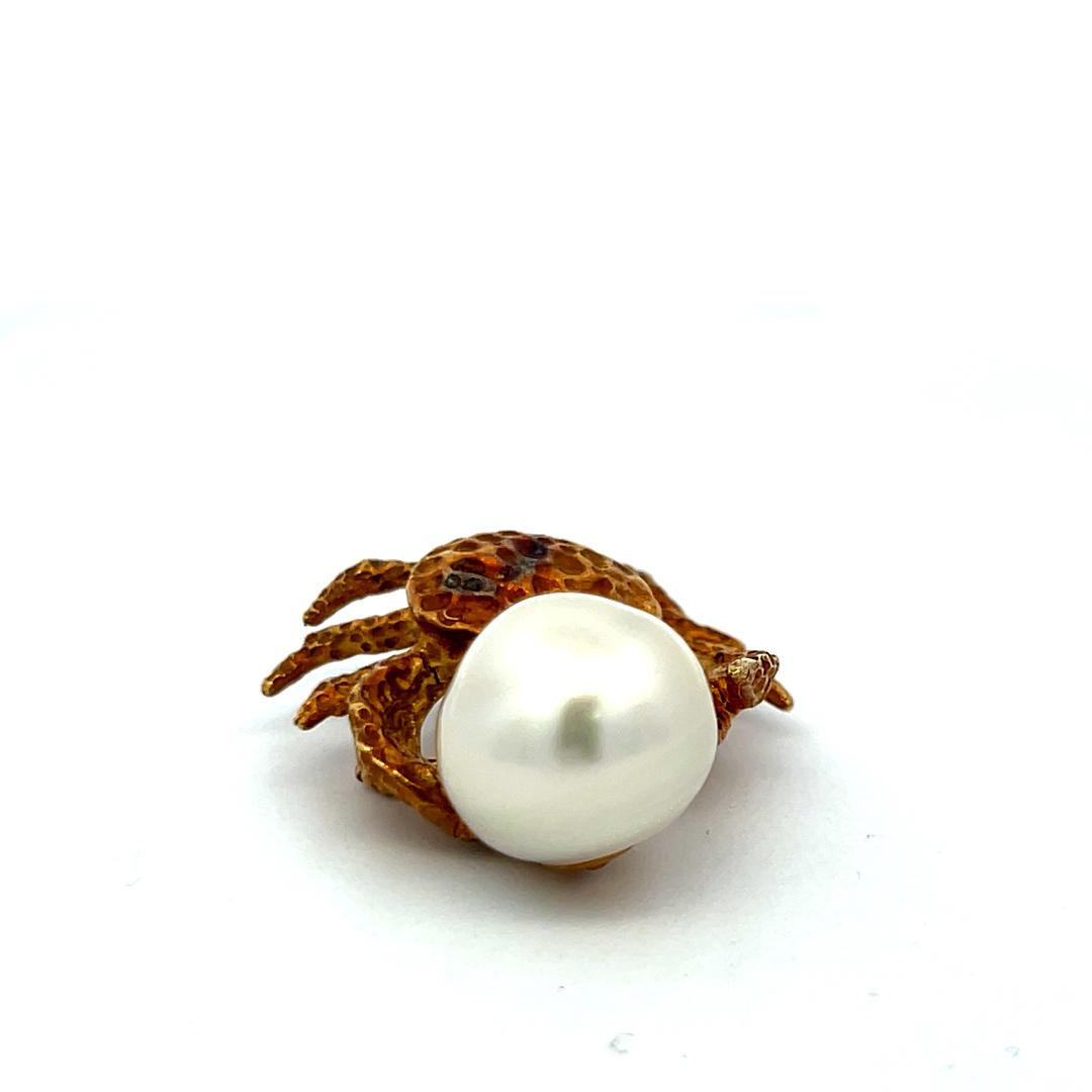 Pearl and 0.20ct Diamond 18K Yellow Gold Vintage Crab Pin Brooch