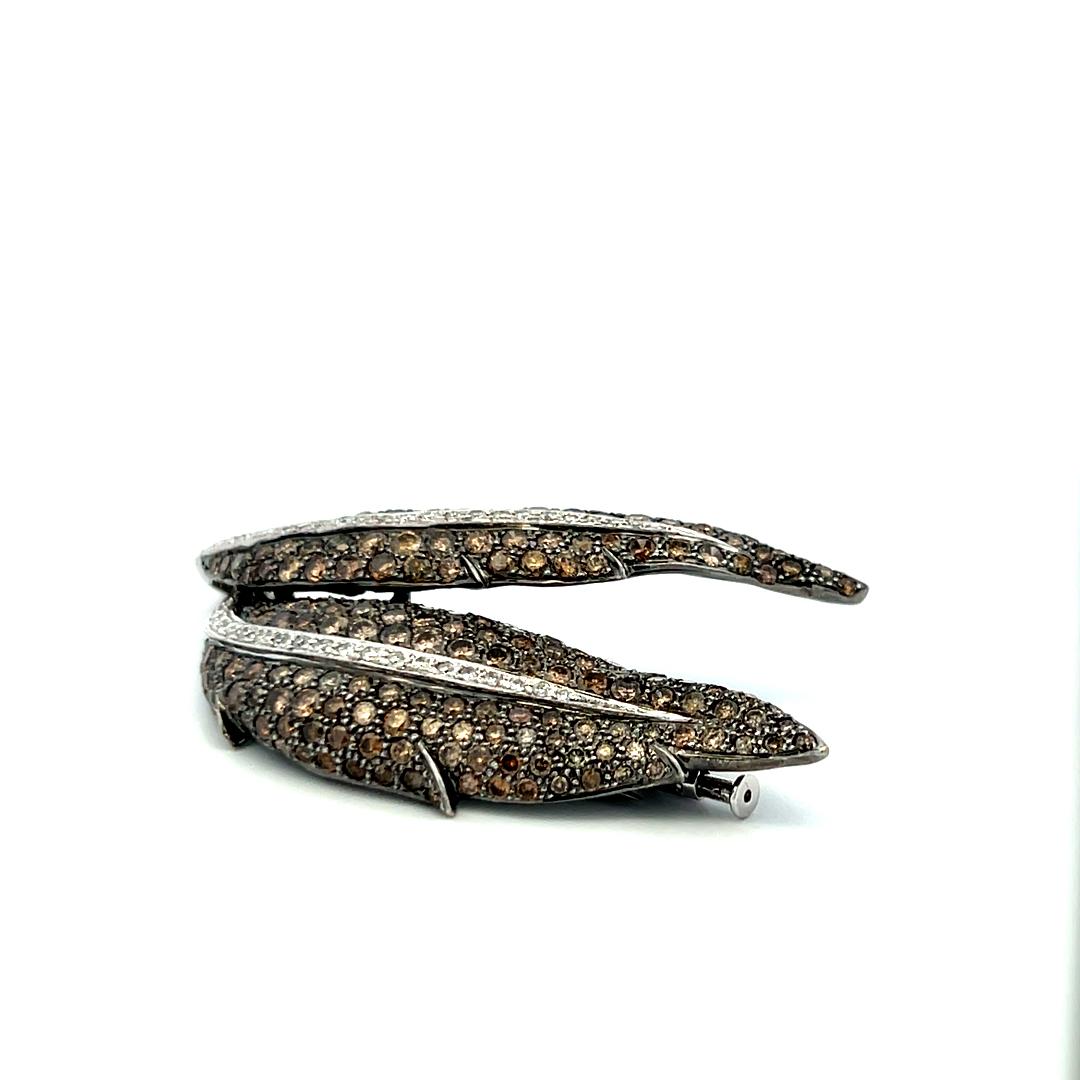 Vintage 18K White Gold Pin Brooch with 9 Carat Round Diamonds Fancy Brown White