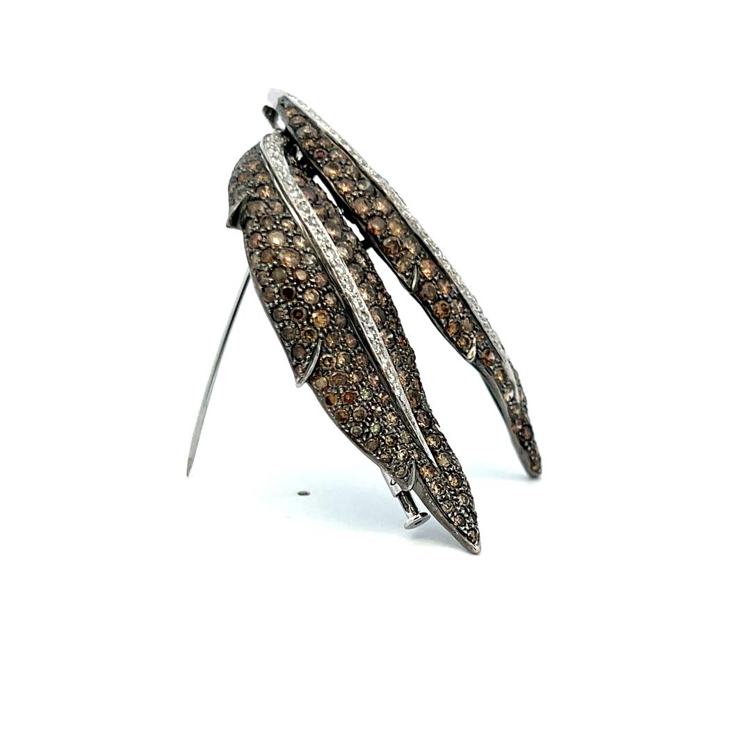Vintage 18K White Gold Pin Brooch with 9 Carat Round Diamonds Fancy Brown White