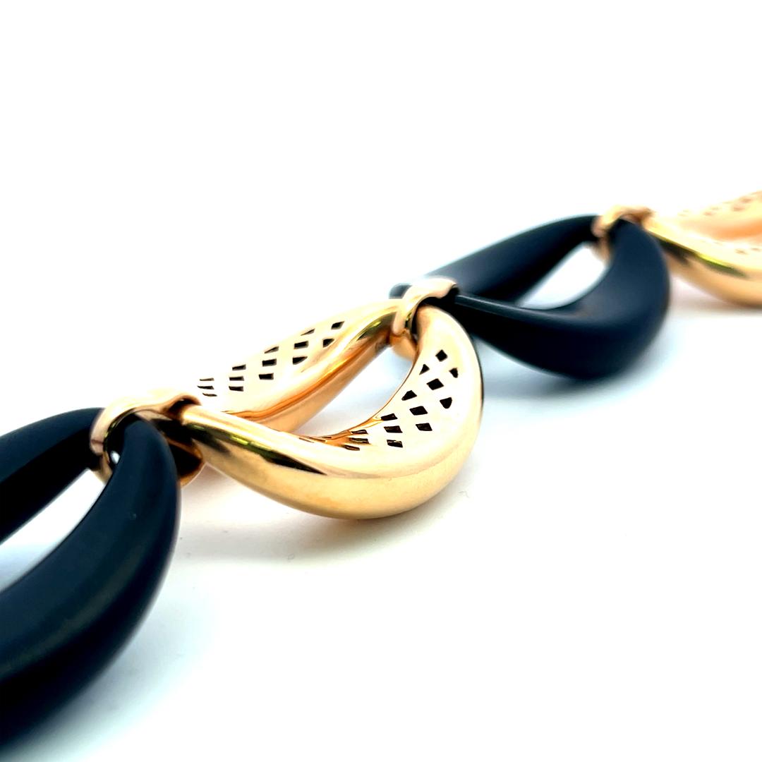 18K Yellow Gold and Black Onyx Vintage Link Bracelet – Bold Sculptural Design