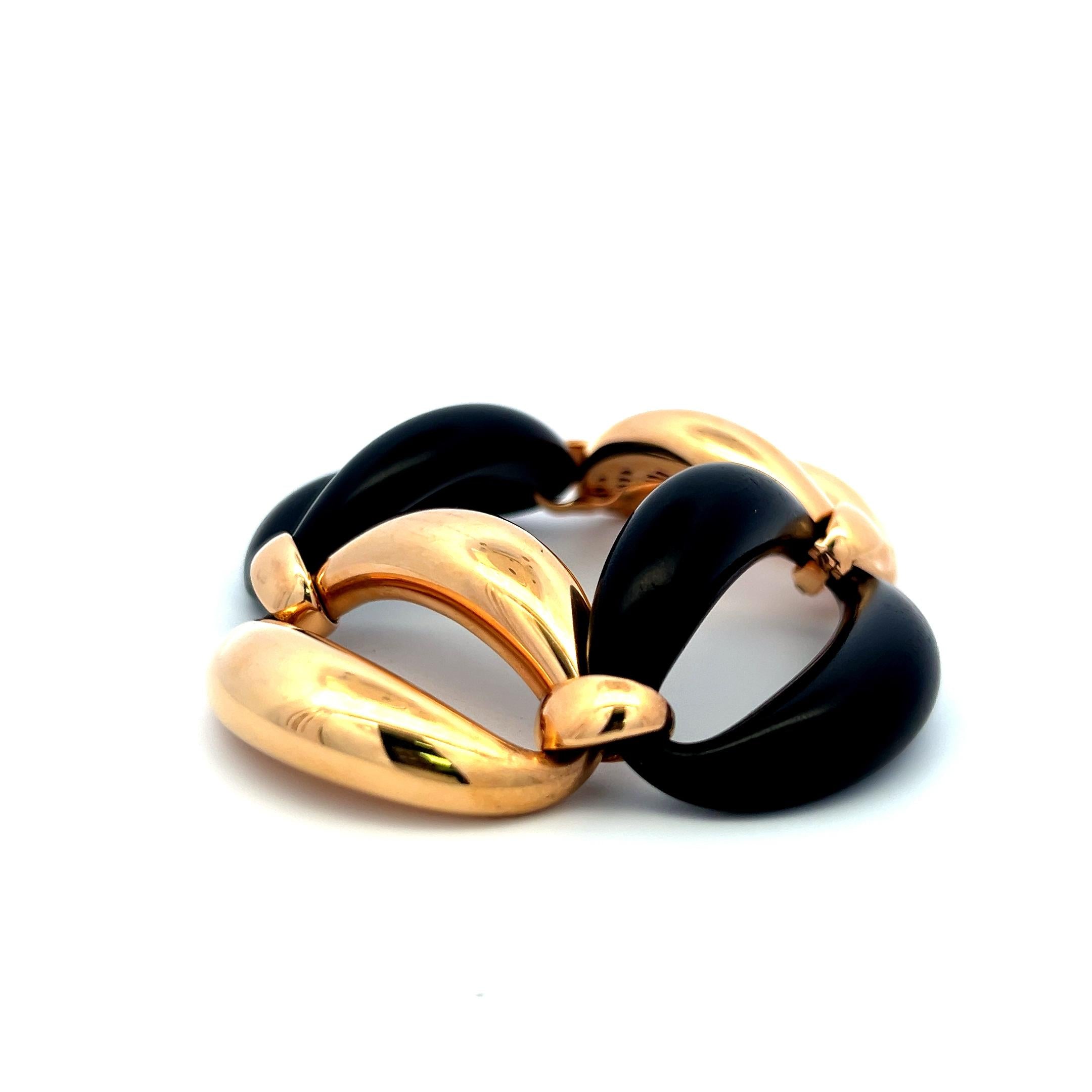 18K Yellow Gold and Black Onyx Vintage Link Bracelet – Bold Sculptural Design