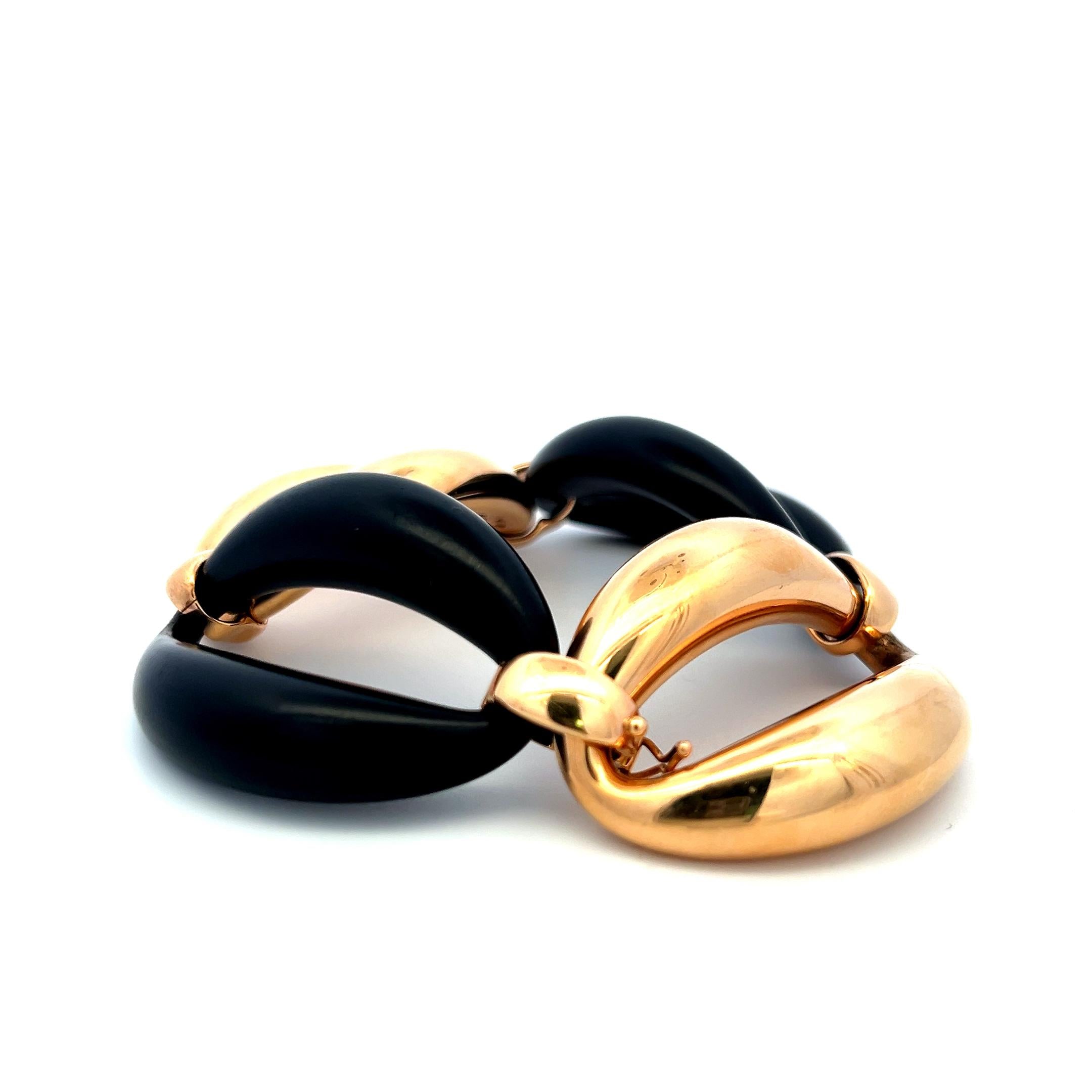 18K Yellow Gold and Black Onyx Vintage Link Bracelet – Bold Sculptural Design