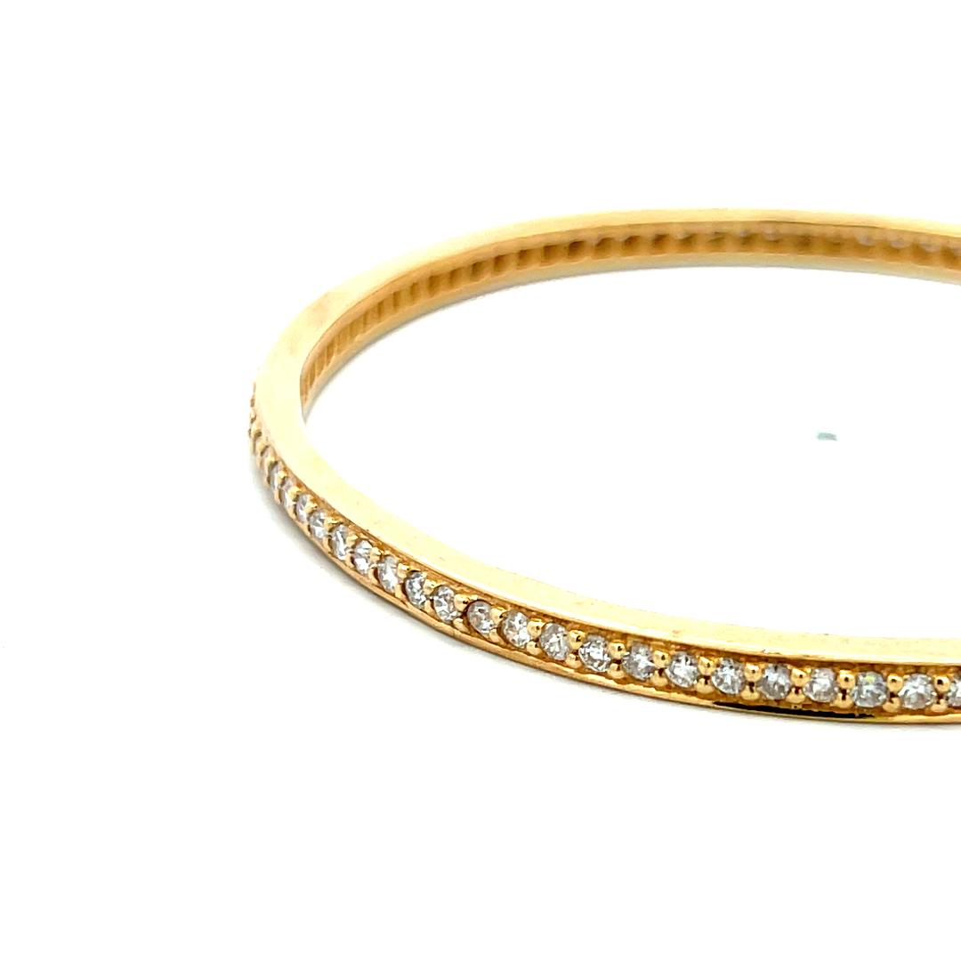 18K Yellow Gold Bangle Bracelet with 2.5 Carat Round H-SI Diamonds Size 7.5