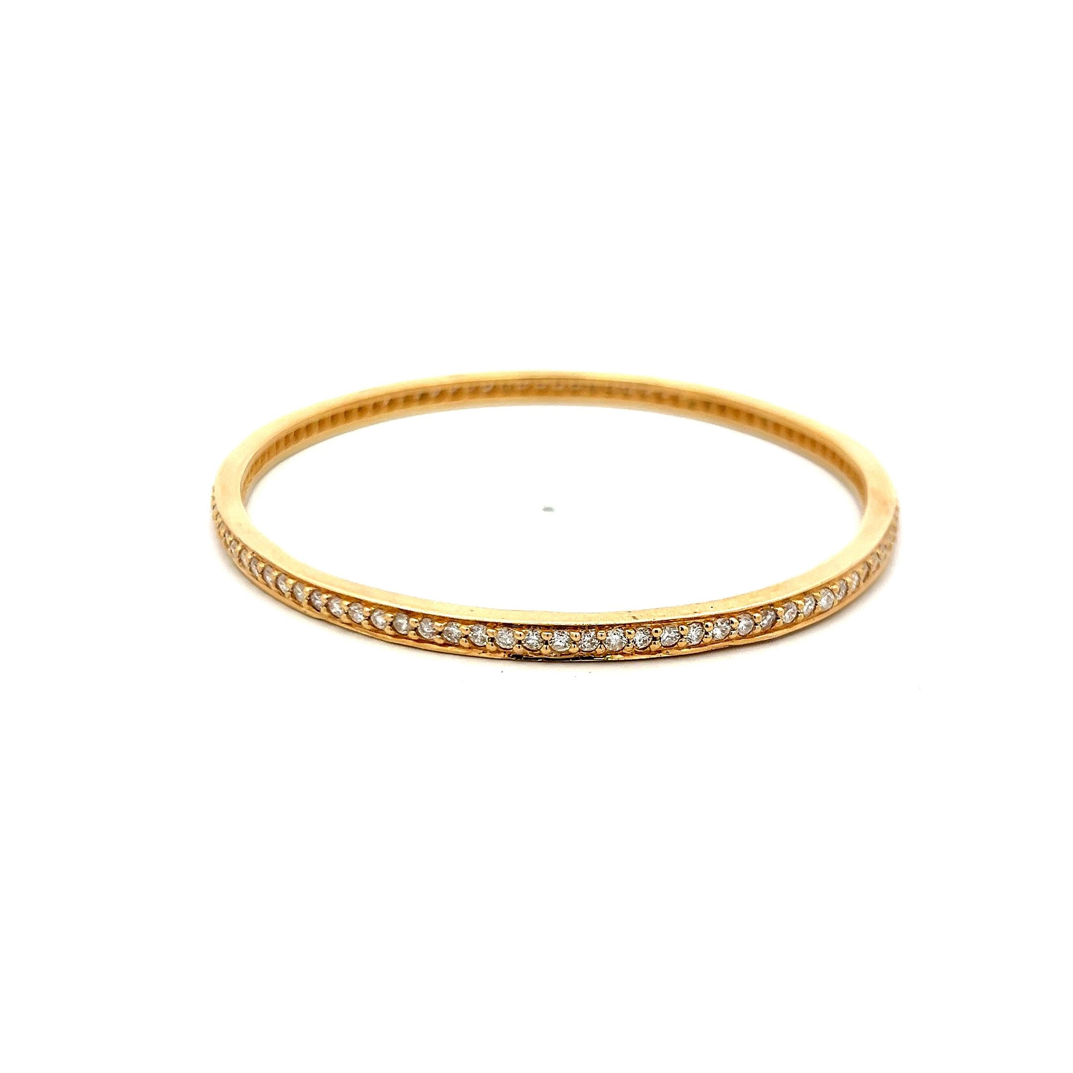 18K Yellow Gold Bangle Bracelet with 2.5 Carat Round H-SI Diamonds Size 7.5