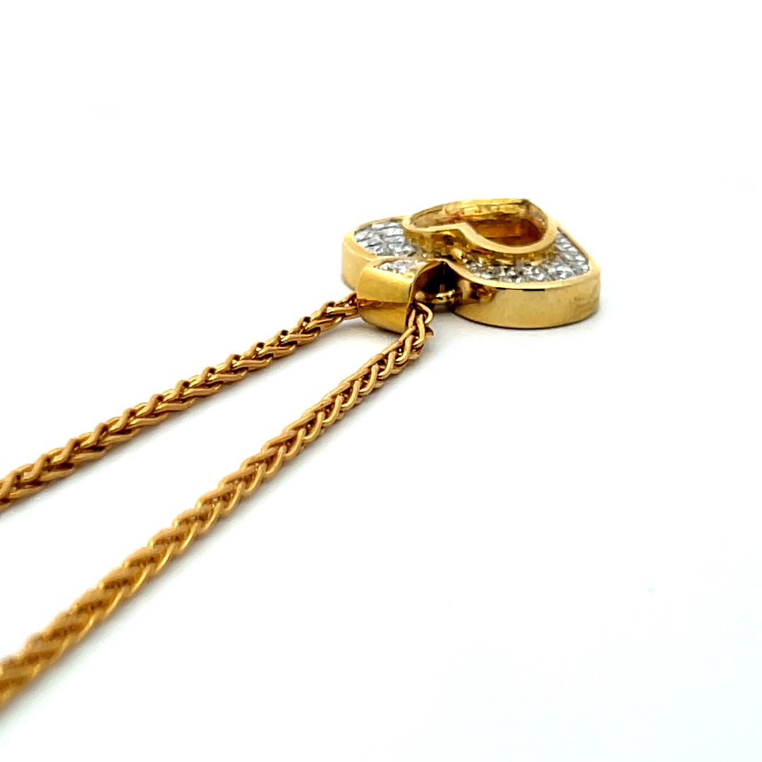 18K Yellow Gold Pendant Necklace with 1.5 Carat Princess Cut F VS Diamonds