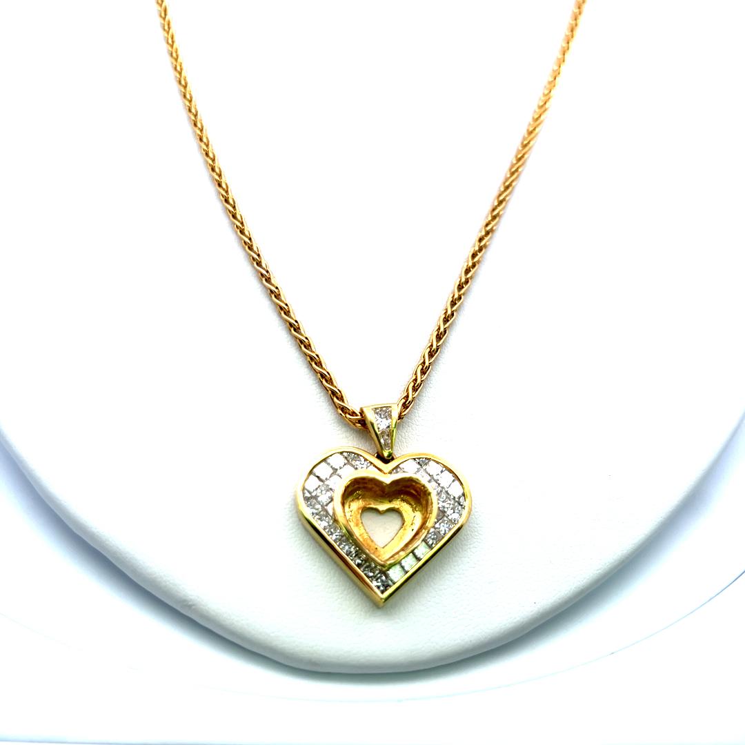 18K Yellow Gold Pendant Necklace with 1.5 Carat Princess Cut F VS Diamonds