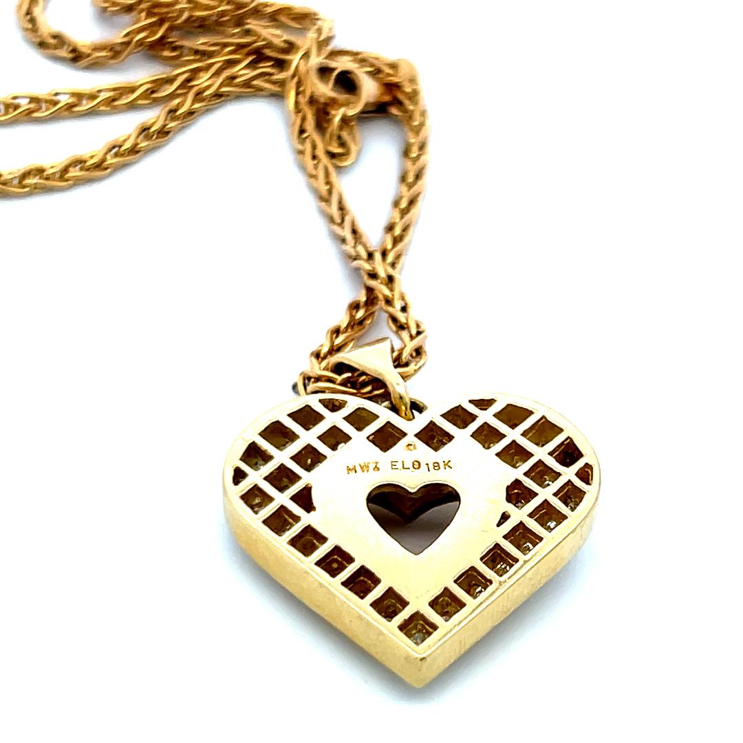 18K Yellow Gold Pendant Necklace with 1.5 Carat Princess Cut F VS Diamonds