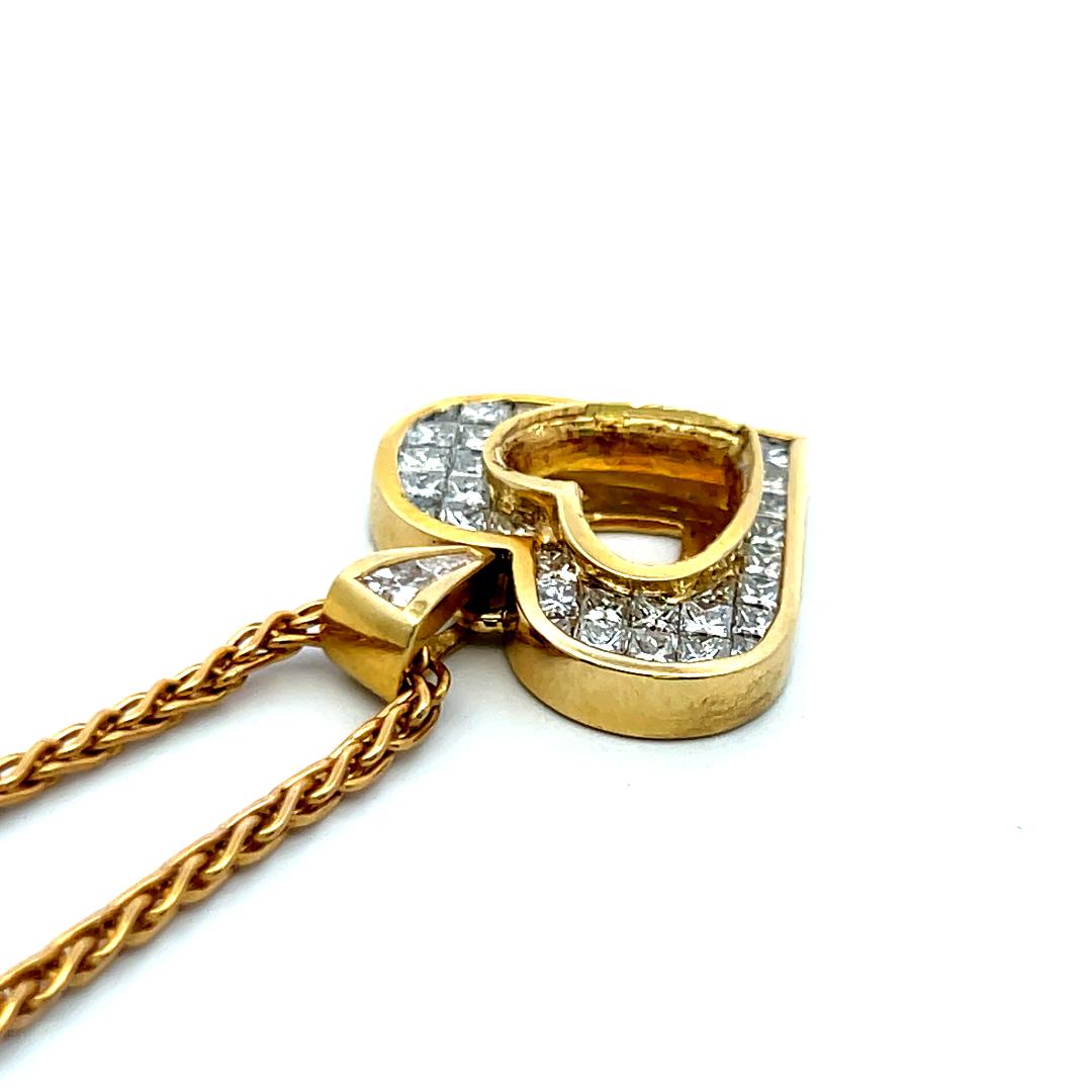 18K Yellow Gold Pendant Necklace with 1.5 Carat Princess Cut F VS Diamonds