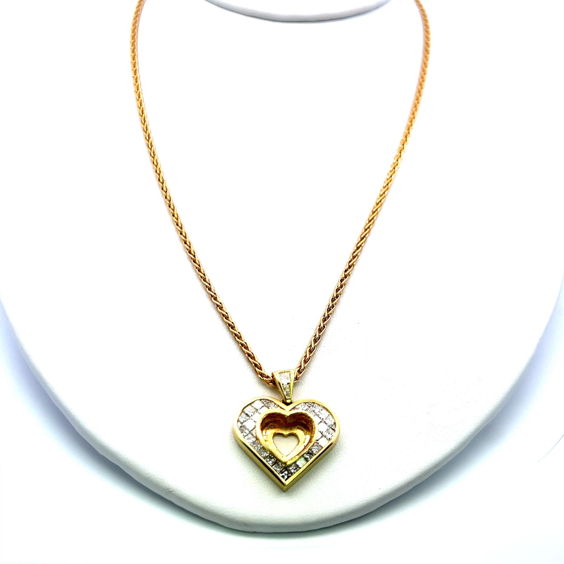 18K Yellow Gold Pendant Necklace with 1.5 Carat Princess Cut F VS Diamonds