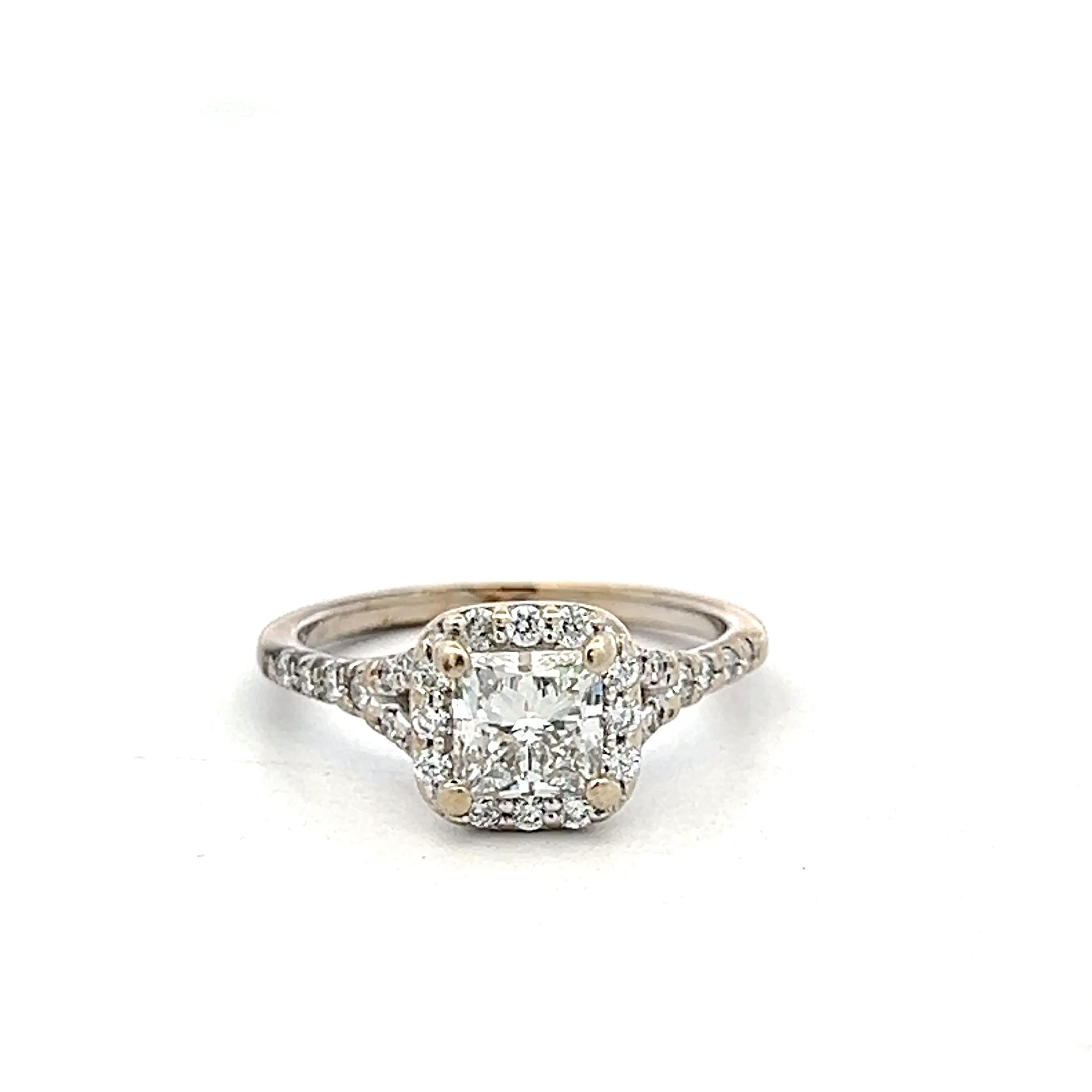 18K White Gold Engagement Ring with 0.77ct Lab-Grown & 0.14ct Natural Diamonds