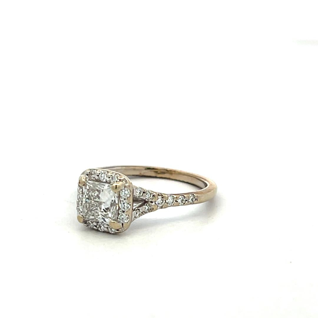 18K White Gold Engagement Ring with 0.77ct Lab-Grown & 0.14ct Natural Diamonds